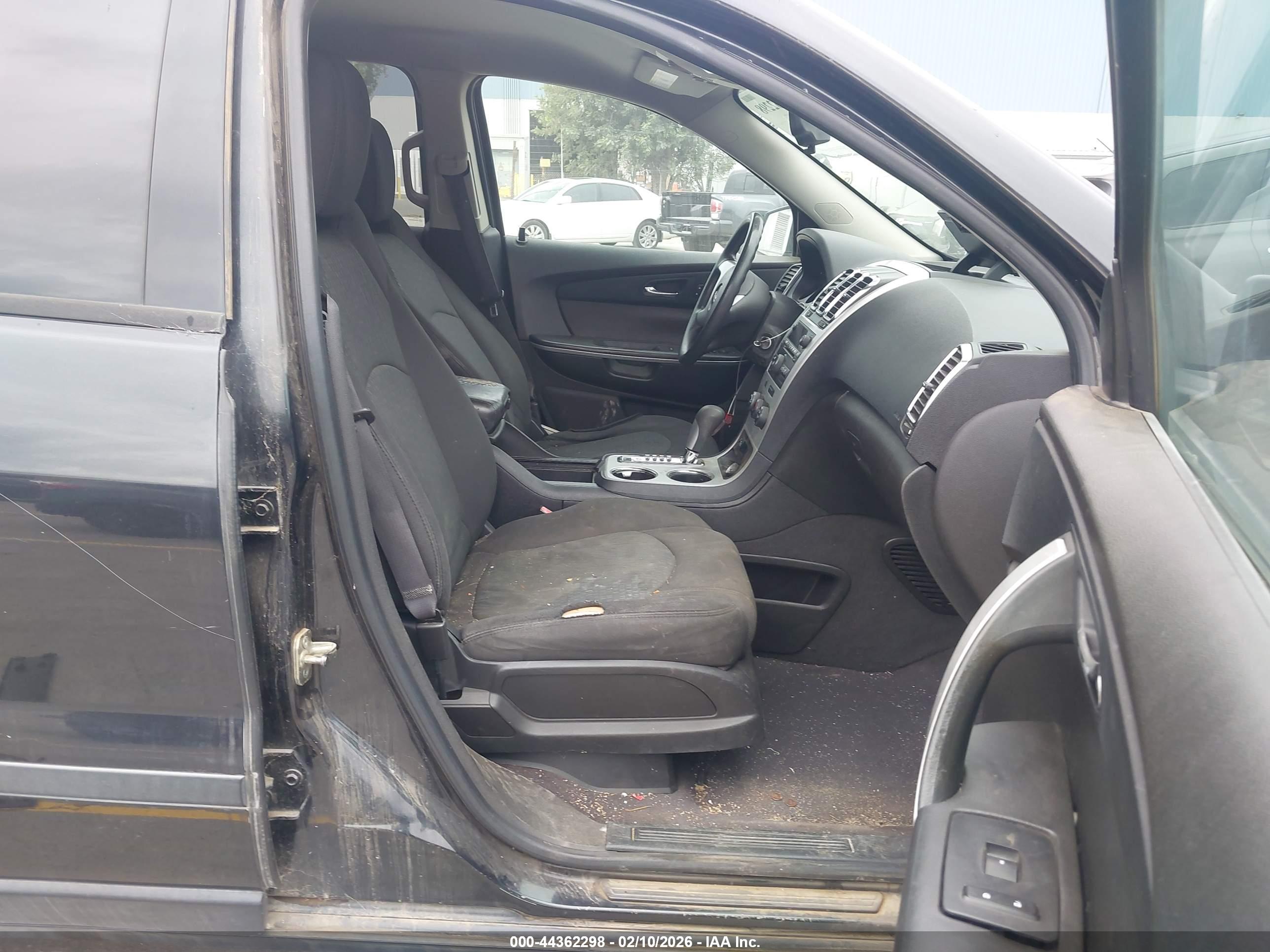 GMC ACADIA image 5