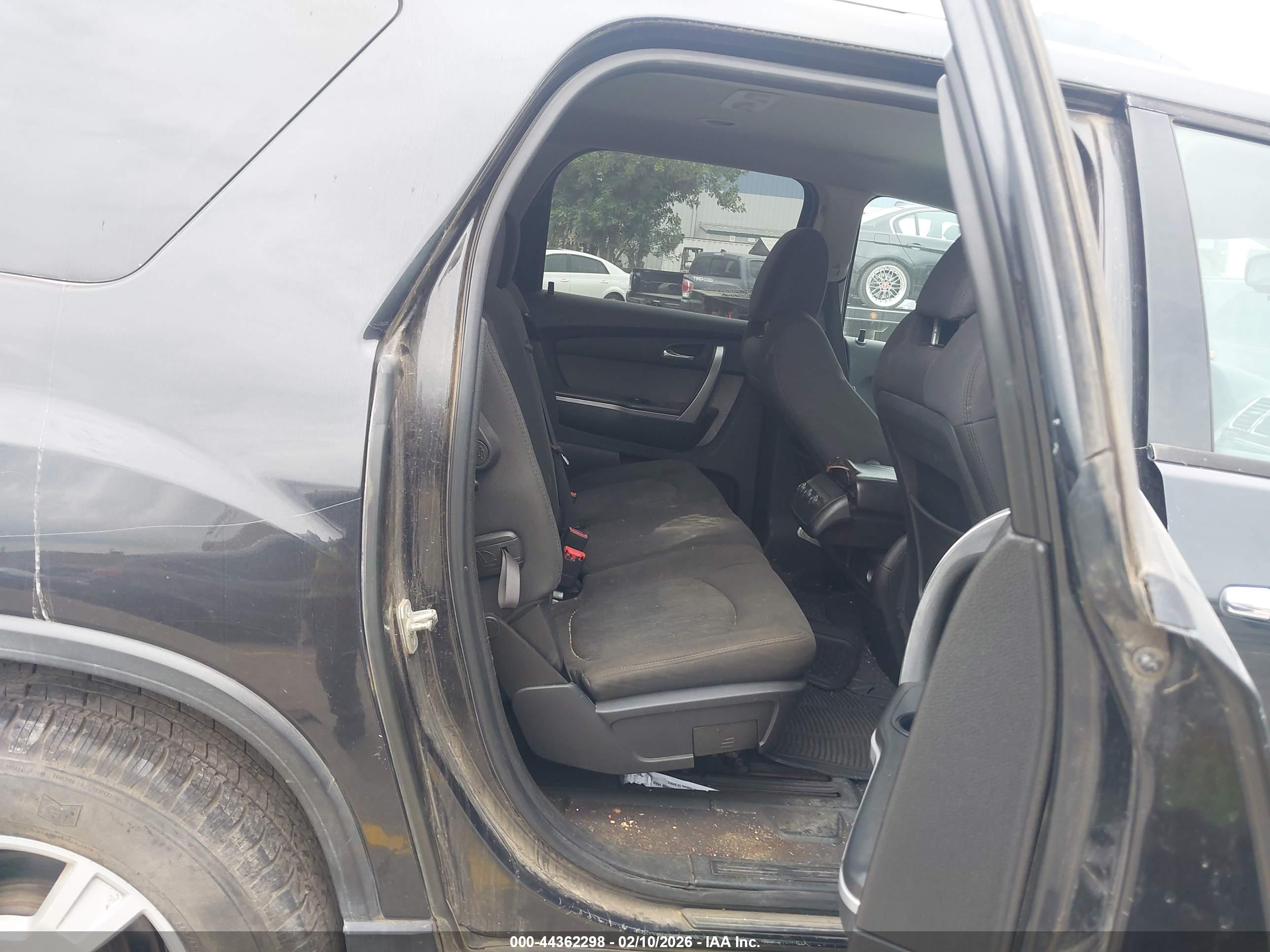 GMC ACADIA image 8