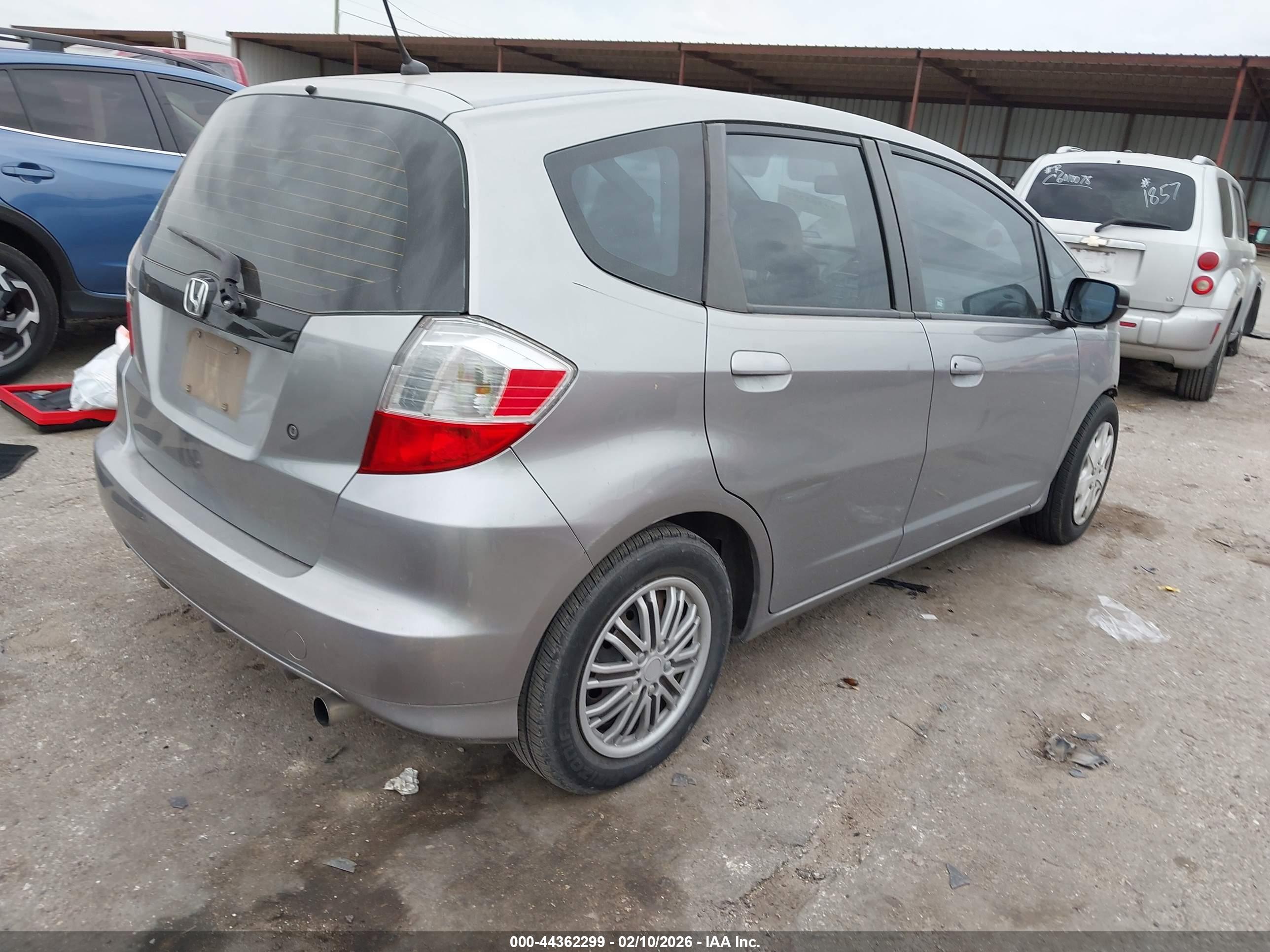 HONDA FIT image 4