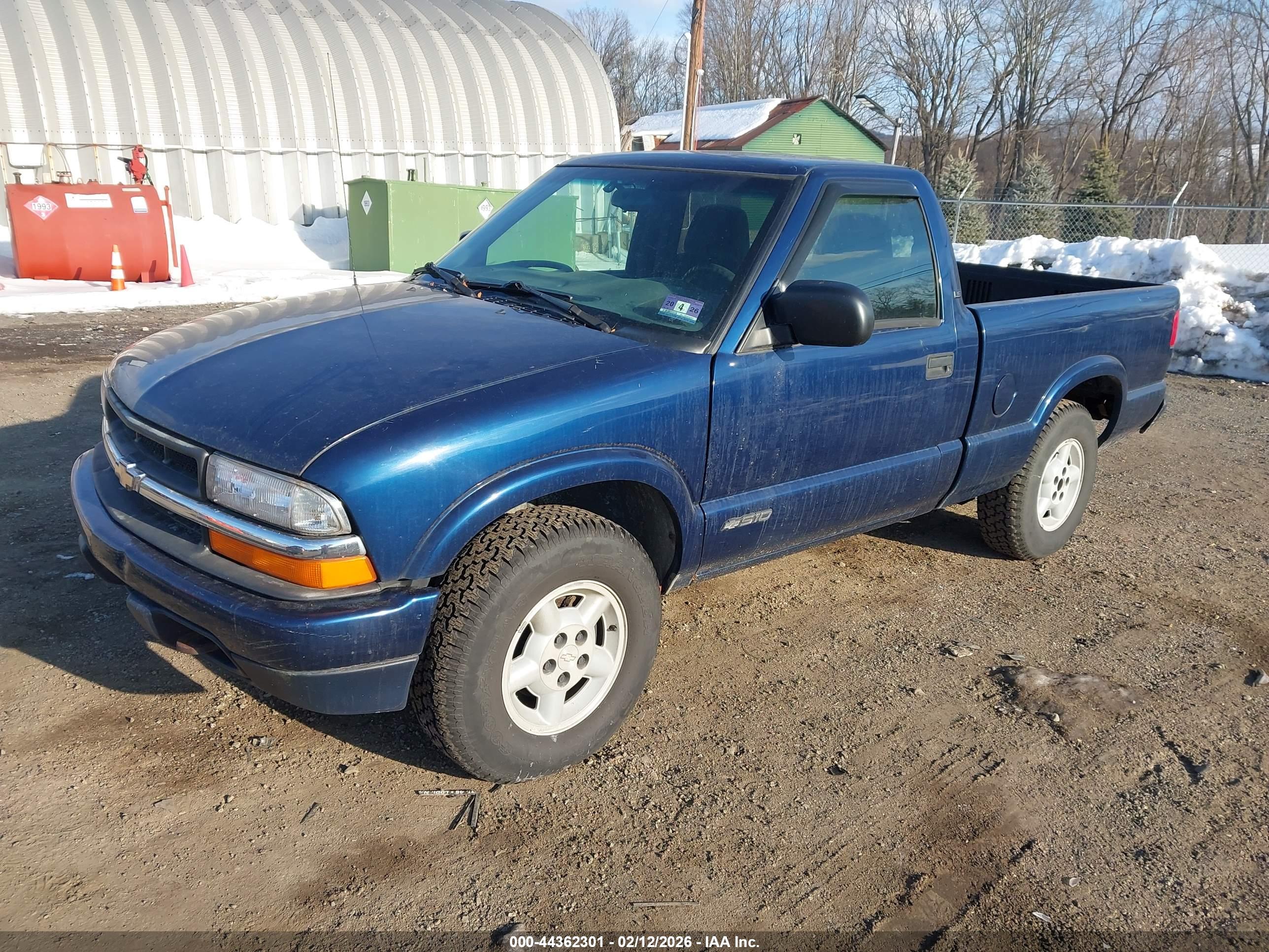 CHEVROLET S-10 image 2