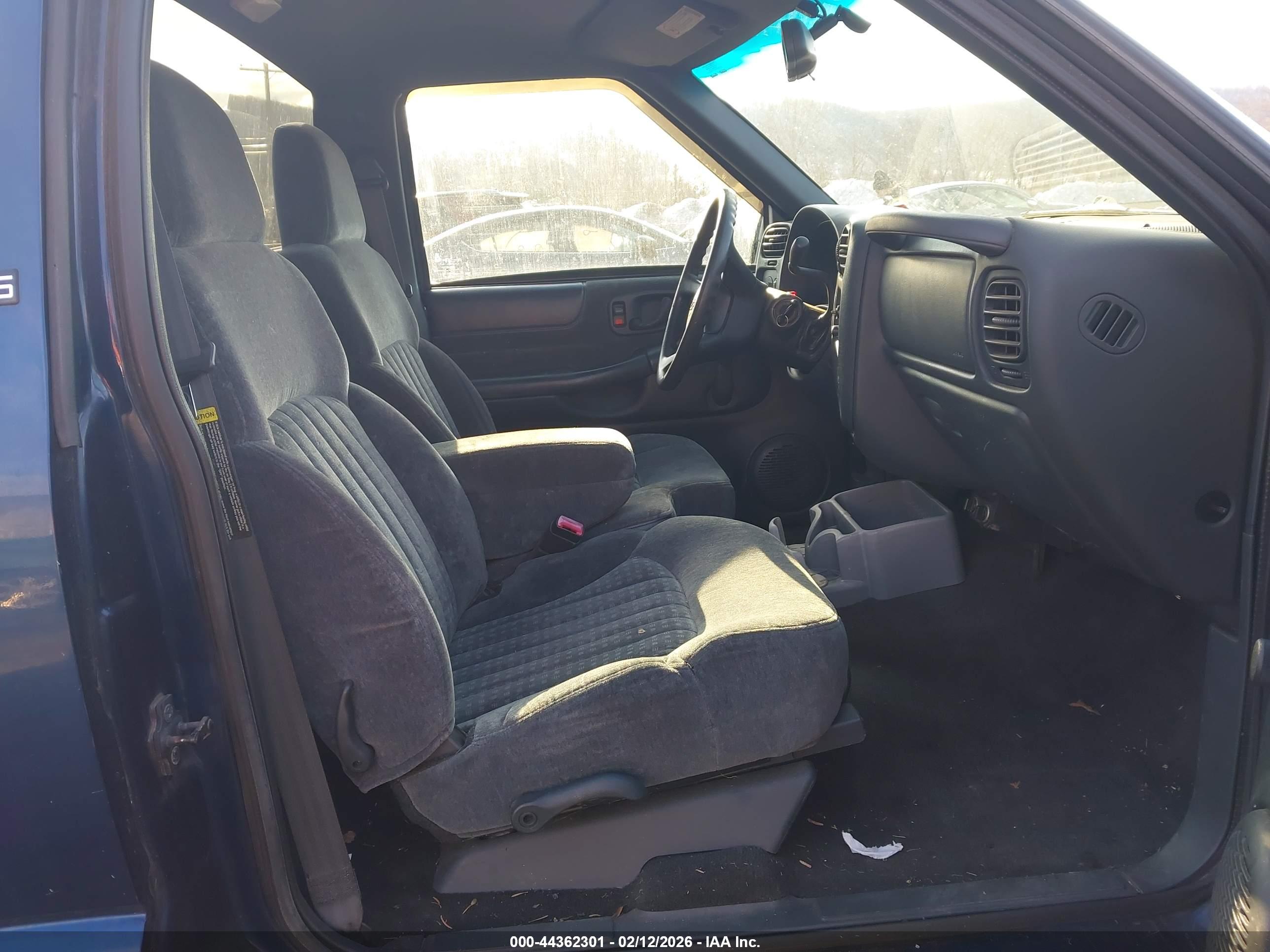 CHEVROLET S-10 image 5