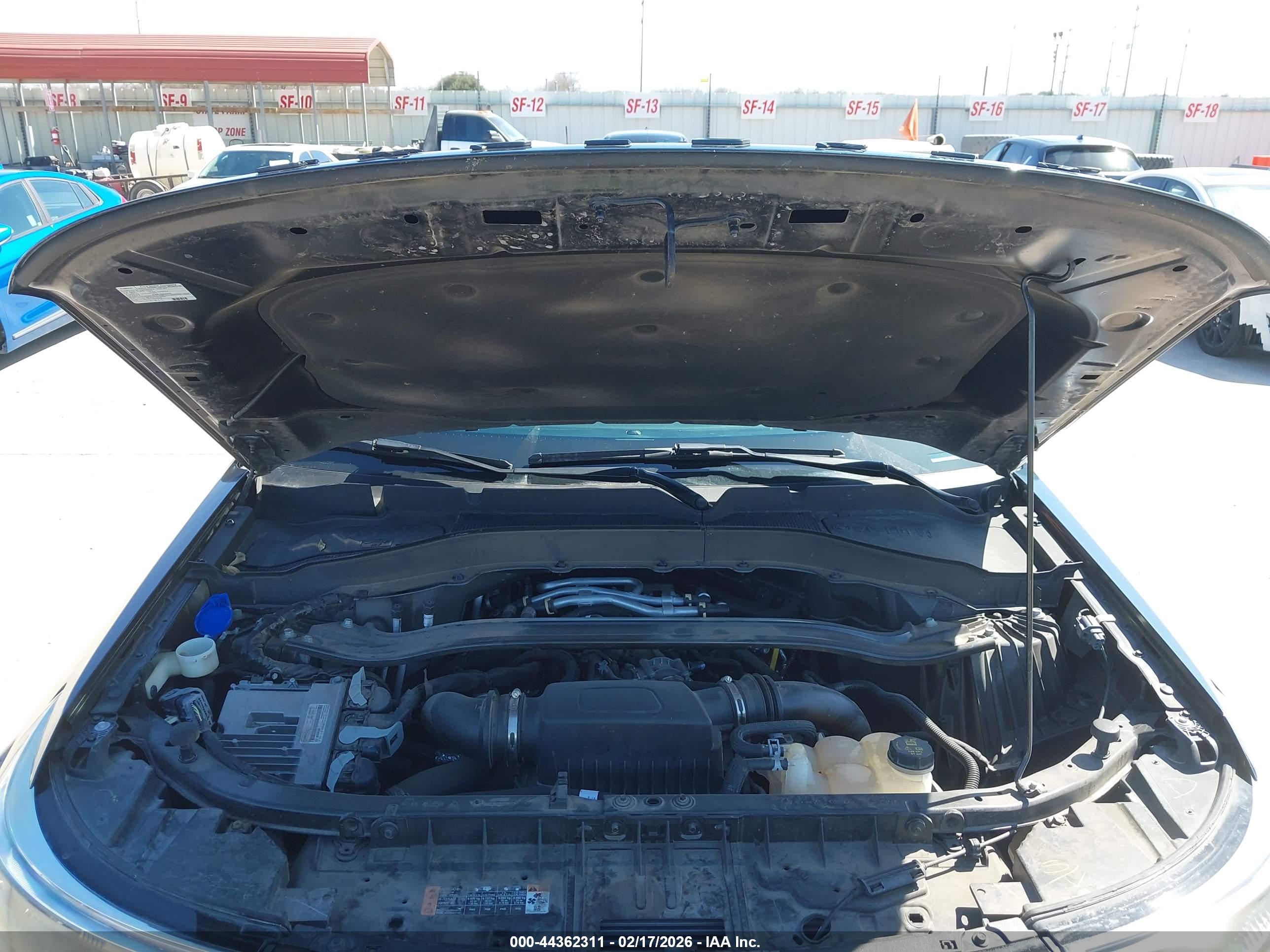 FORD EXPLORER image 10