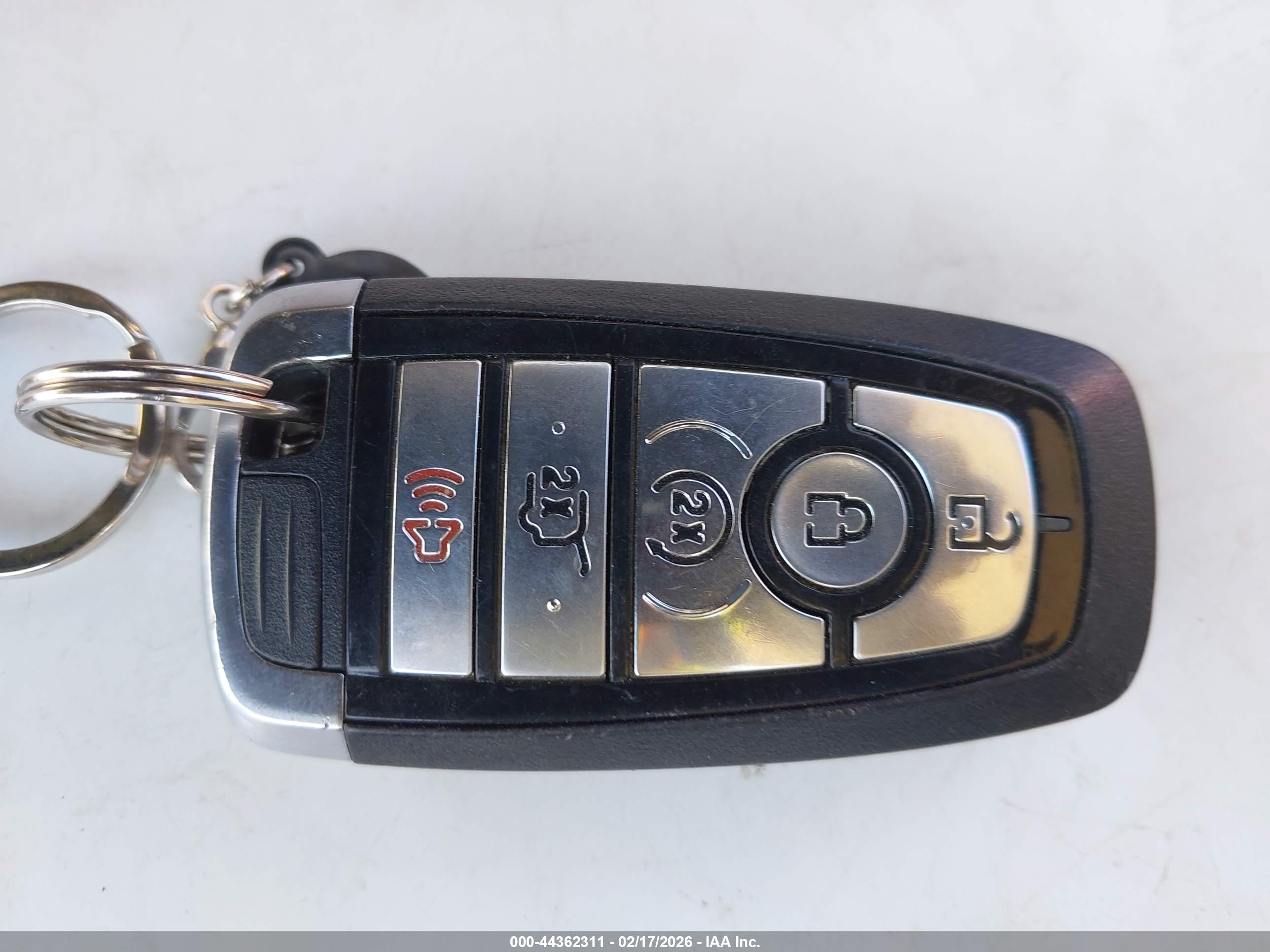 FORD EXPLORER image 11
