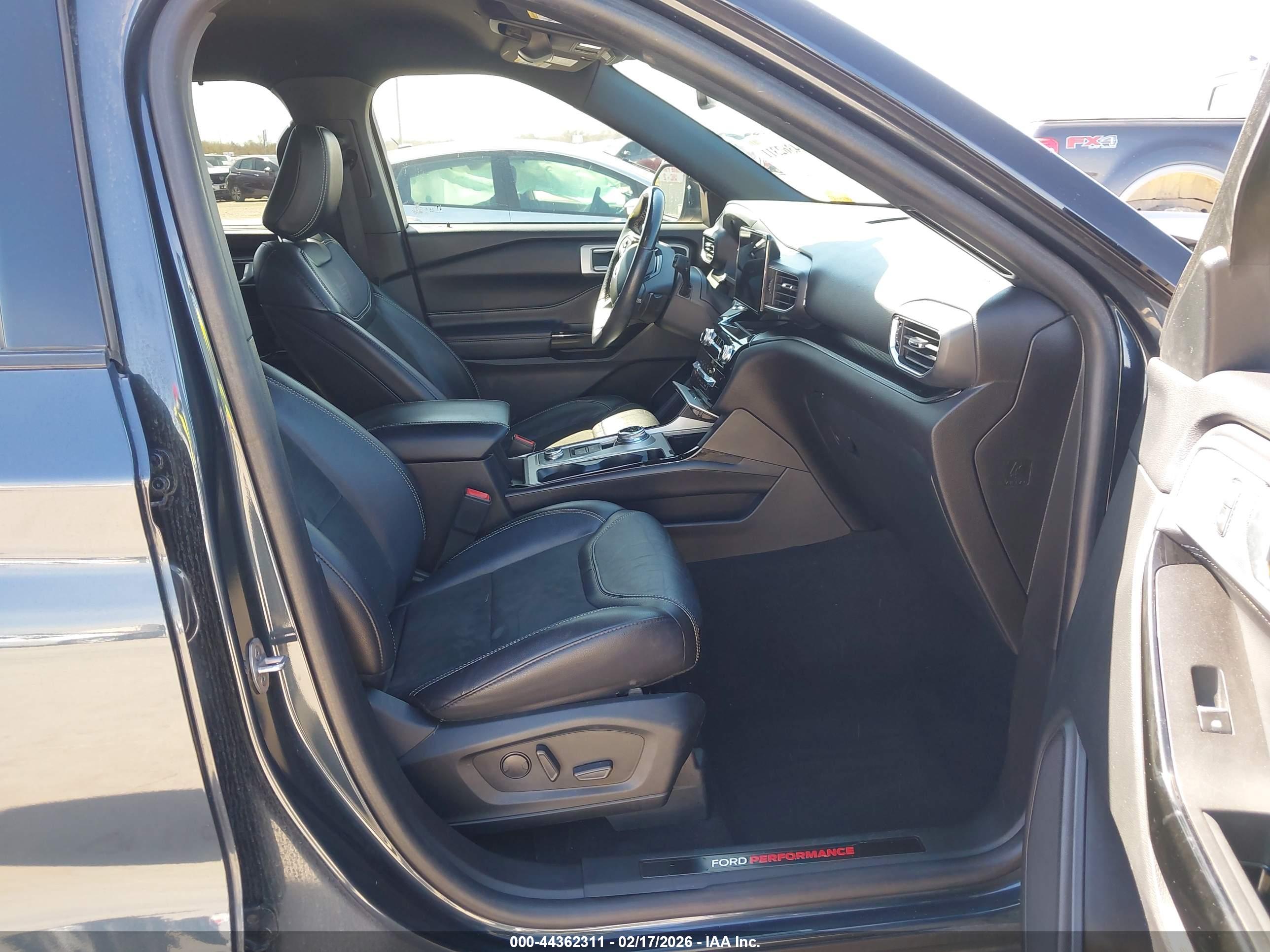 FORD EXPLORER image 5
