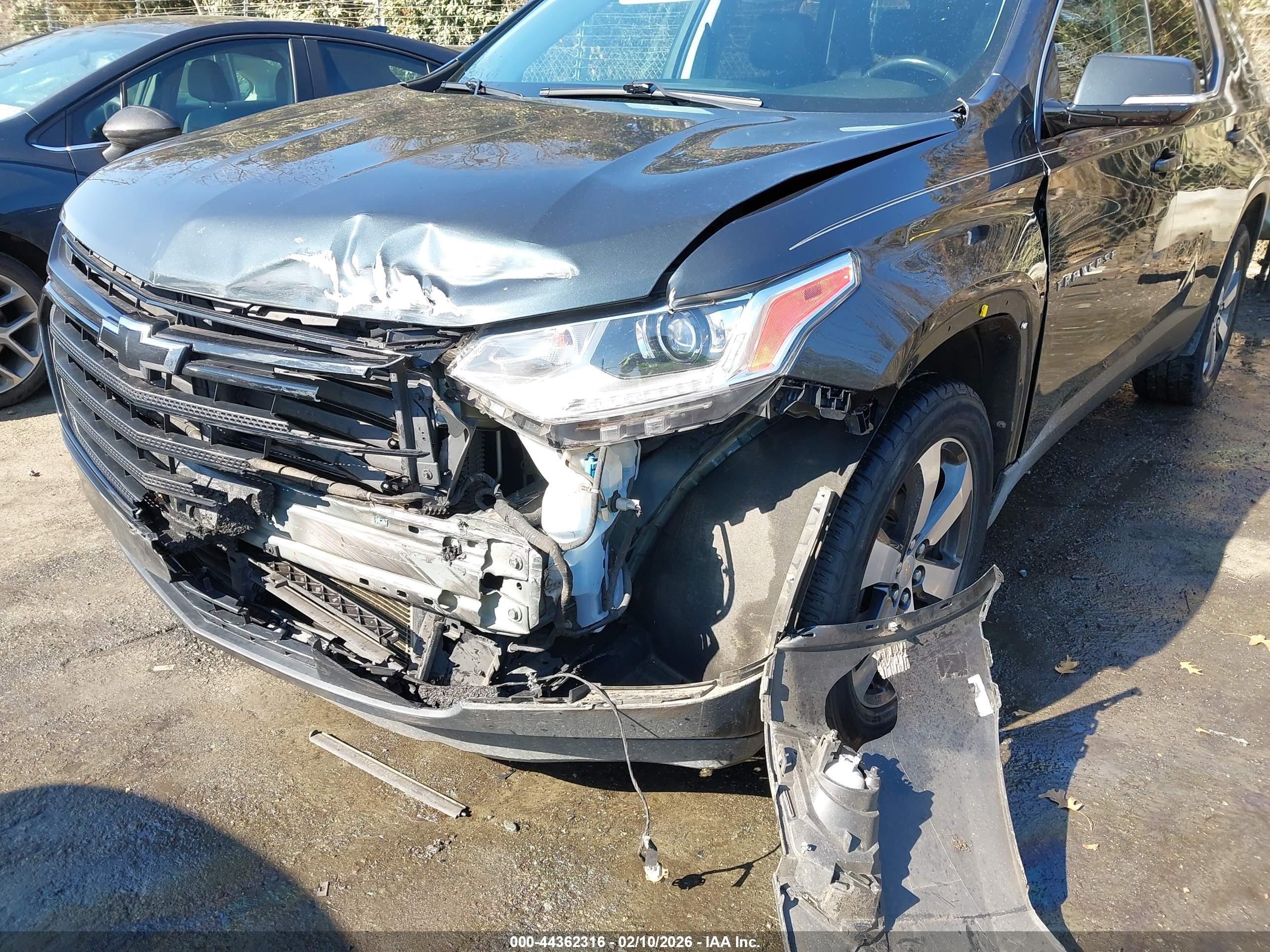 CHEVROLET TRAVERSE image 6
