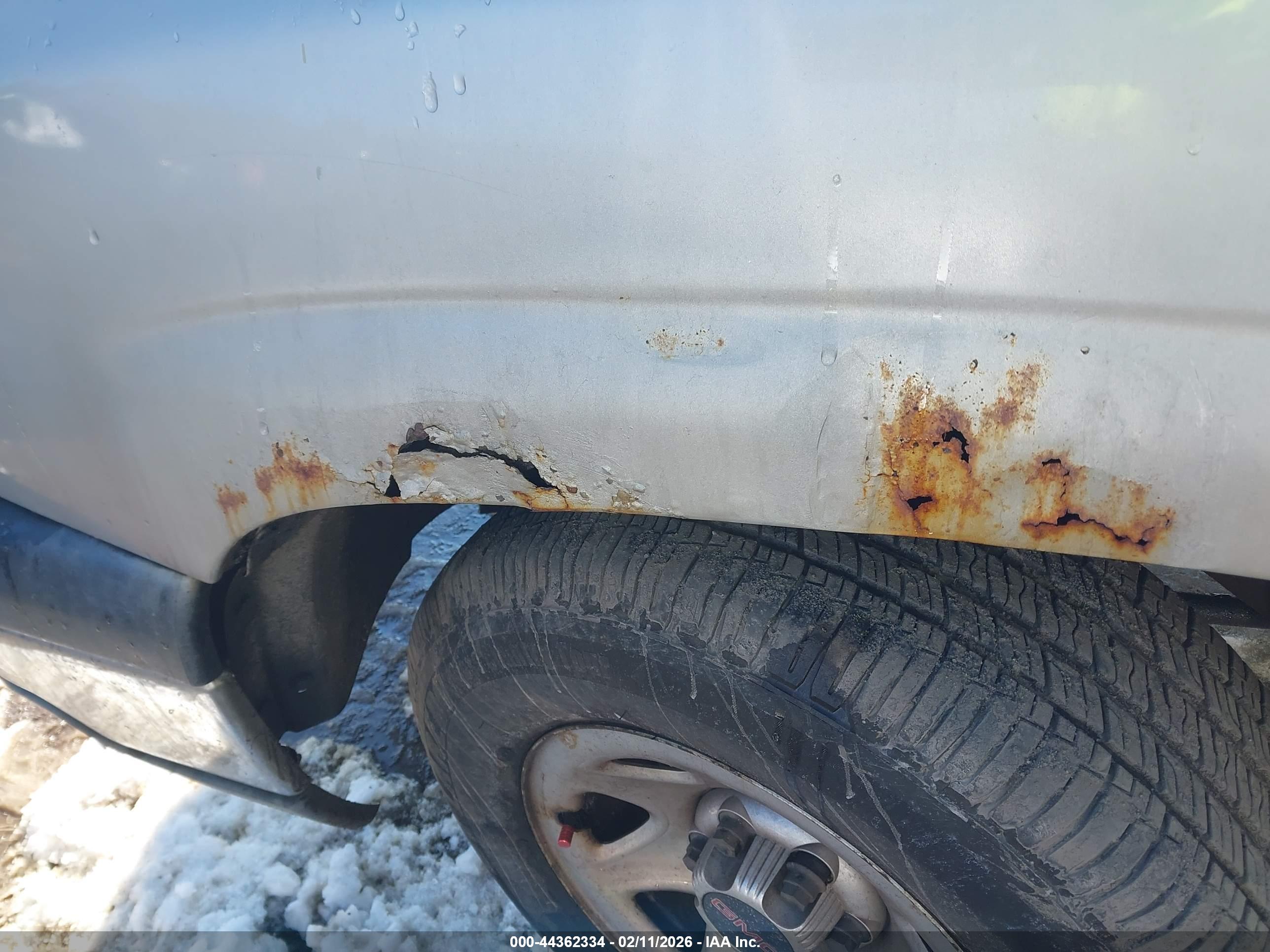 CHEVROLET SILVERADO image 6
