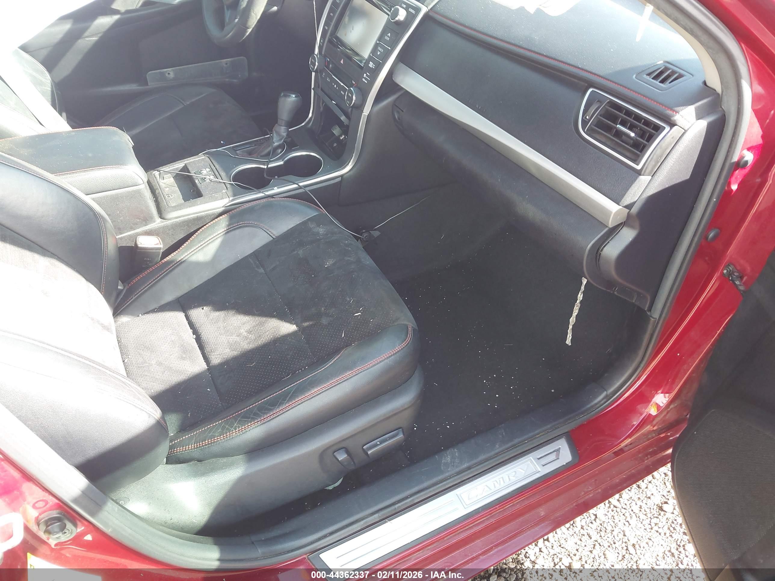 TOYOTA CAMRY image 5