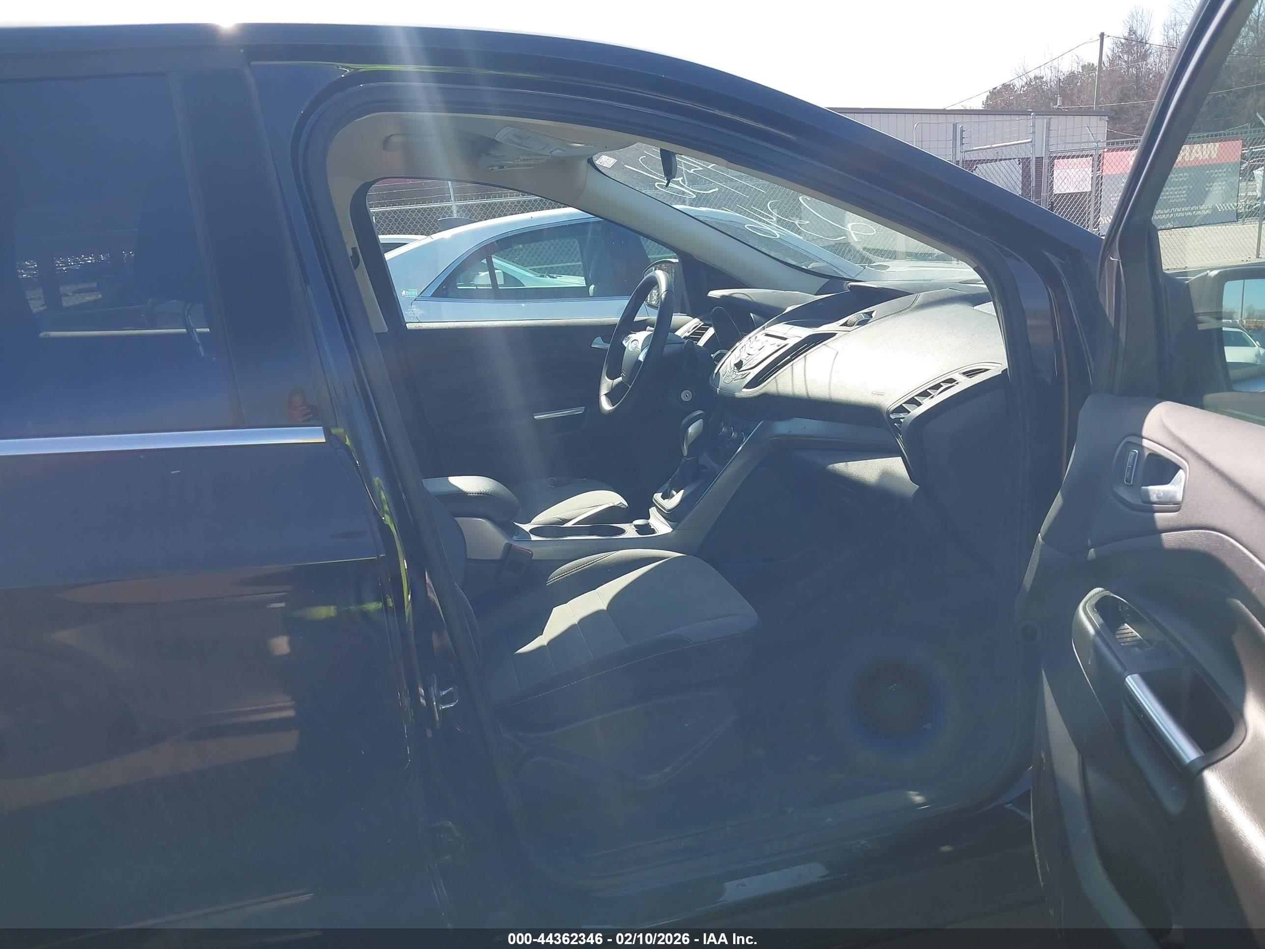 FORD ESCAPE image 5