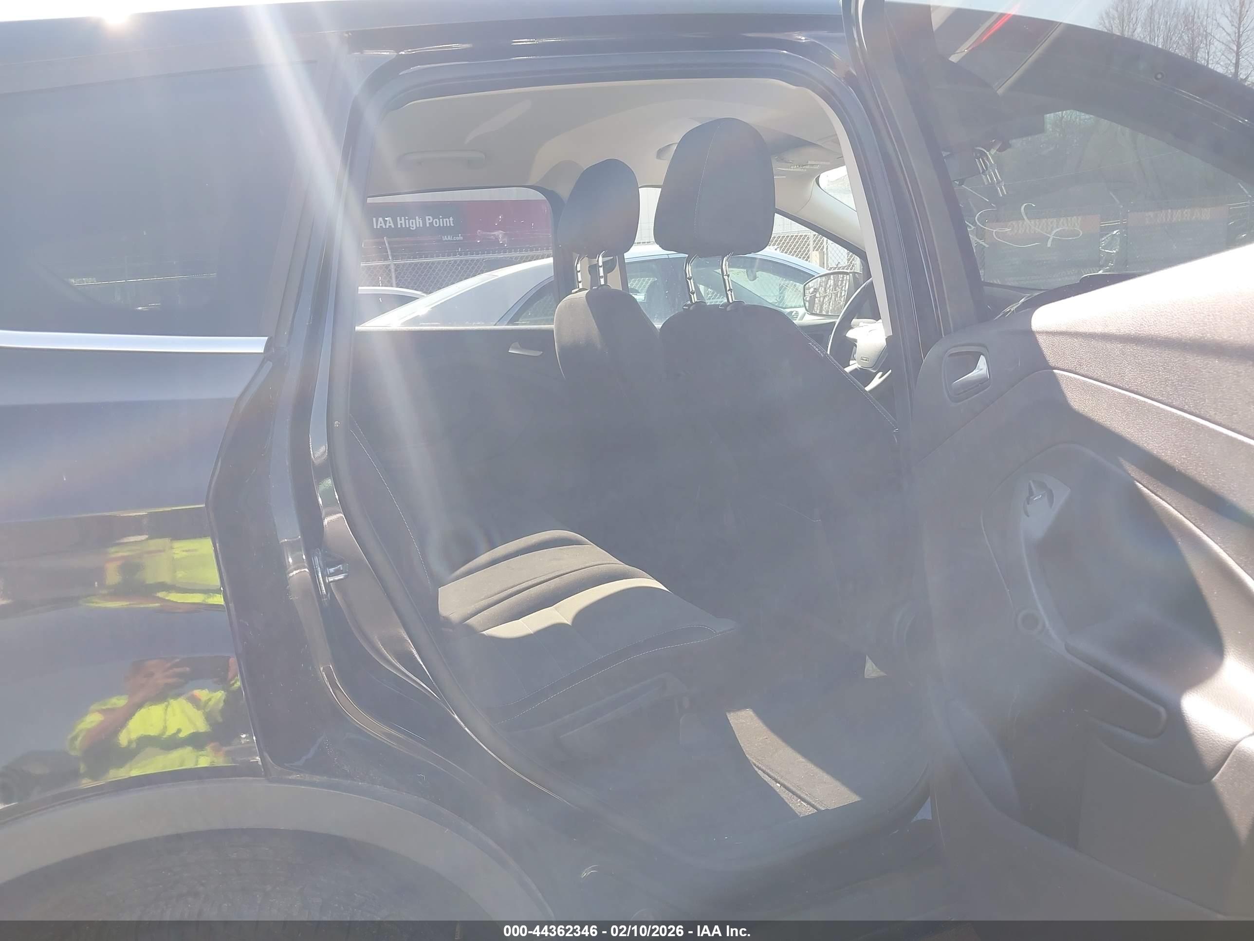 FORD ESCAPE image 8