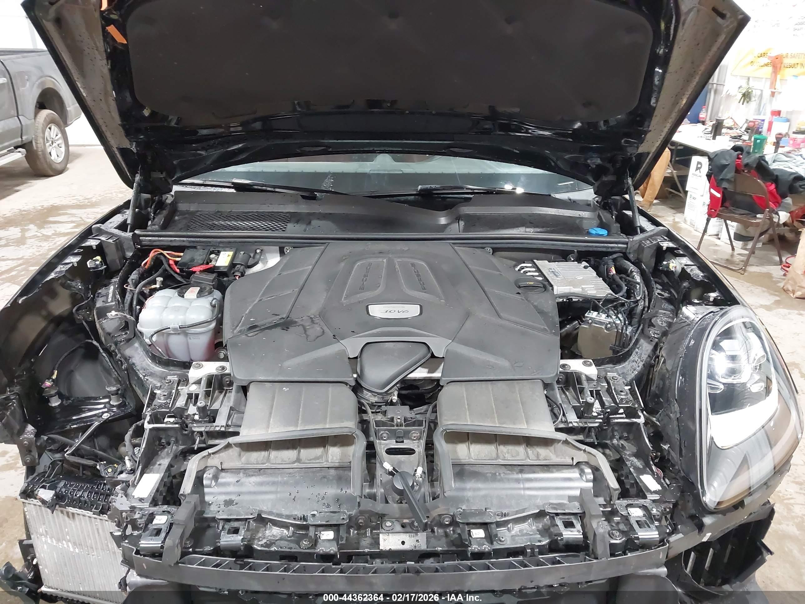 PORSCHE CAYENNE image 10