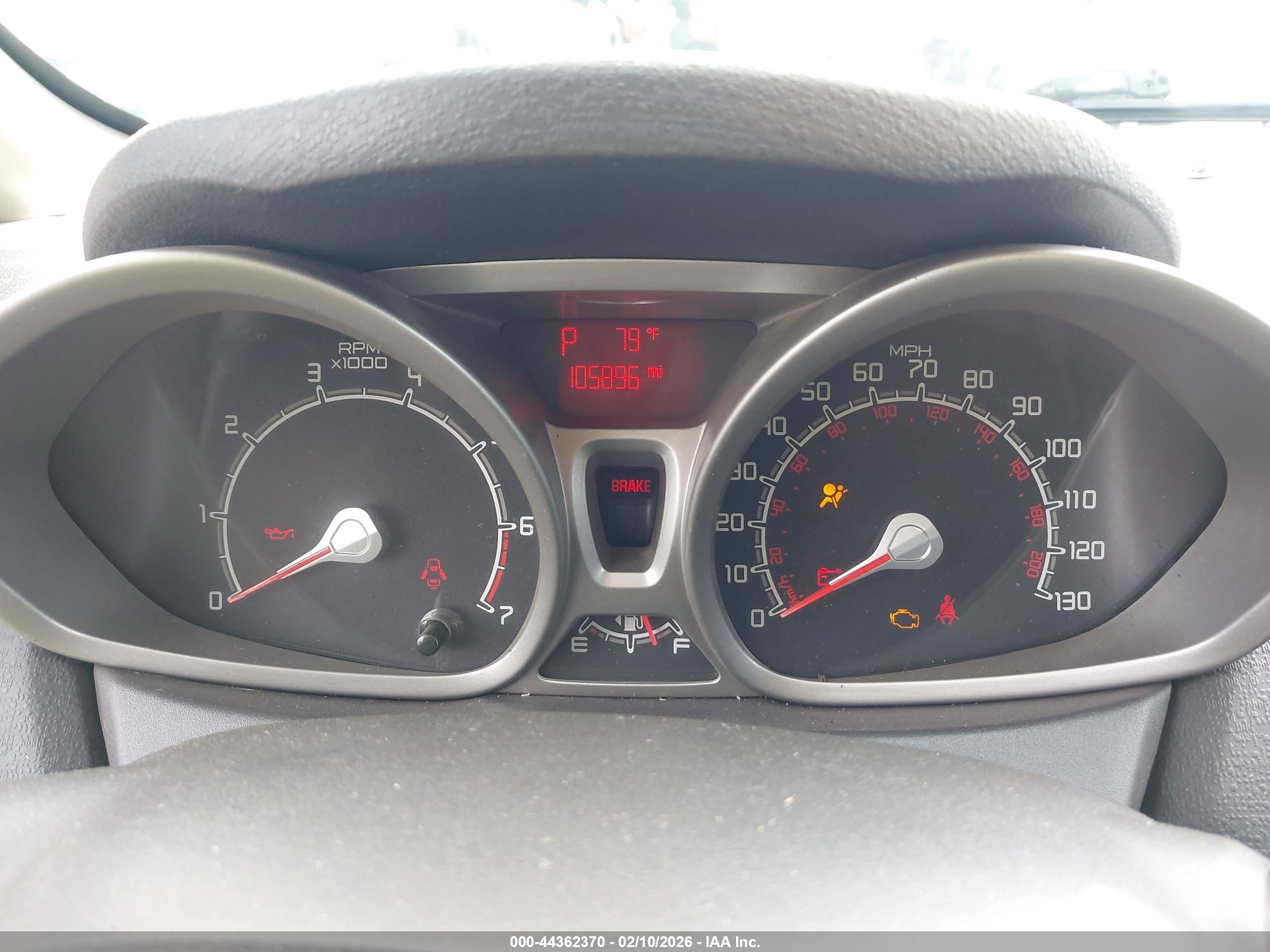 FORD FIESTA image 7