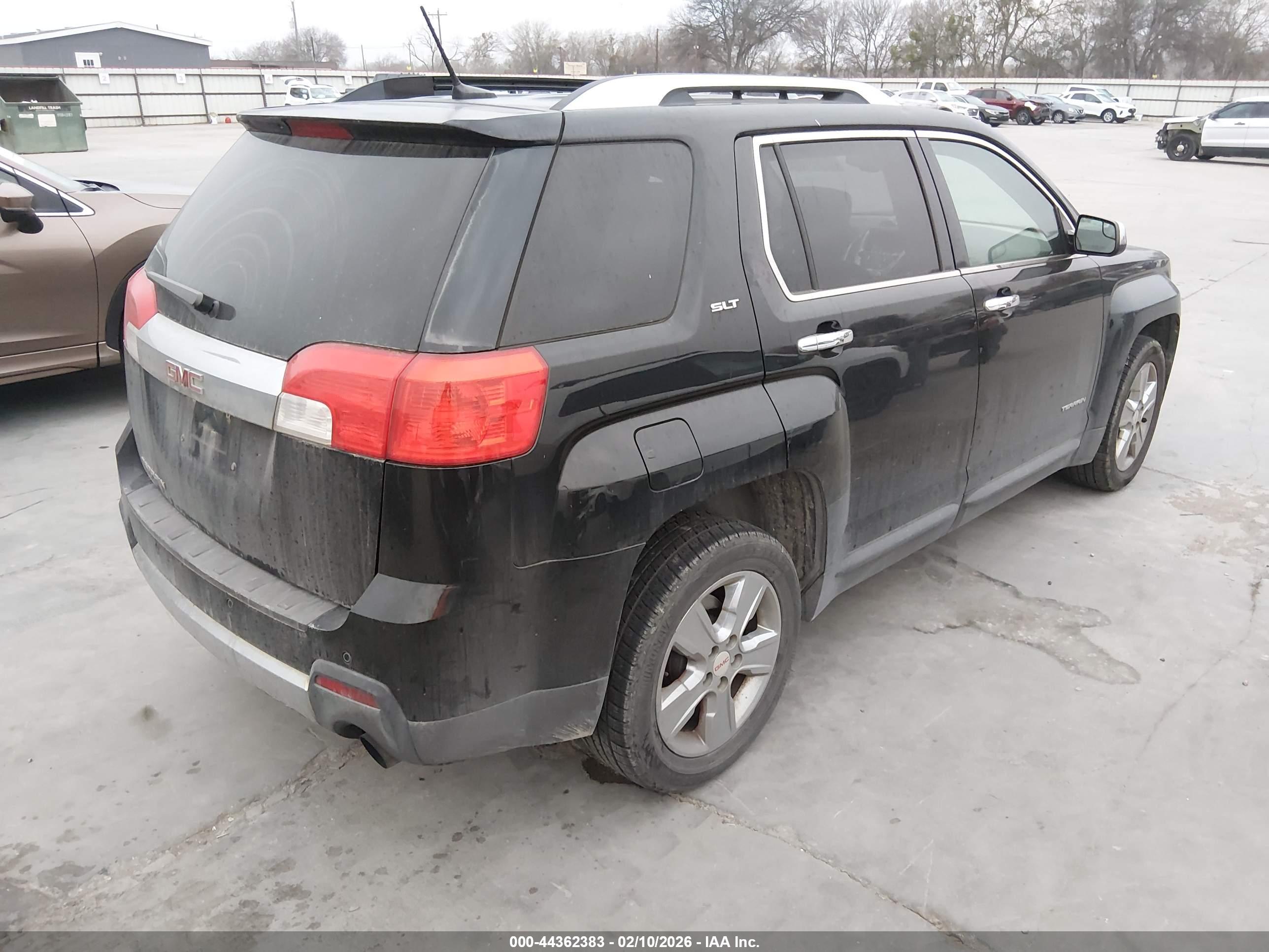 GMC TERRAIN image 4