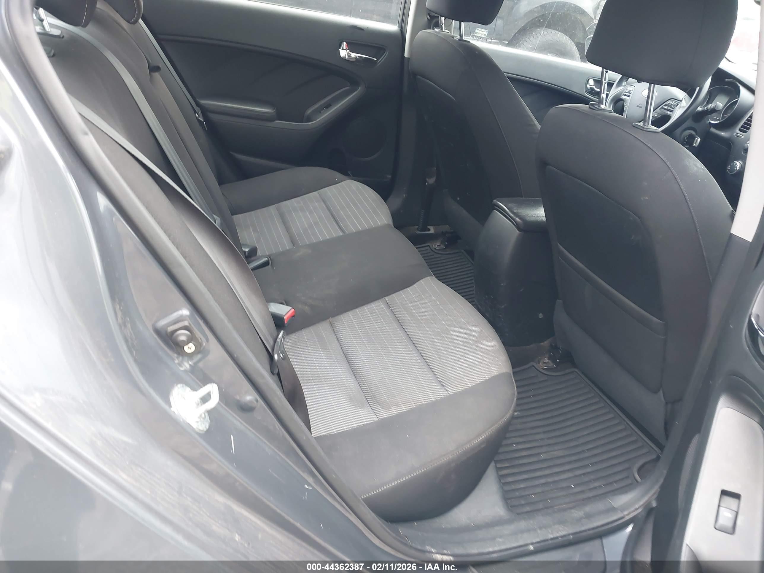 KIA FORTE image 8