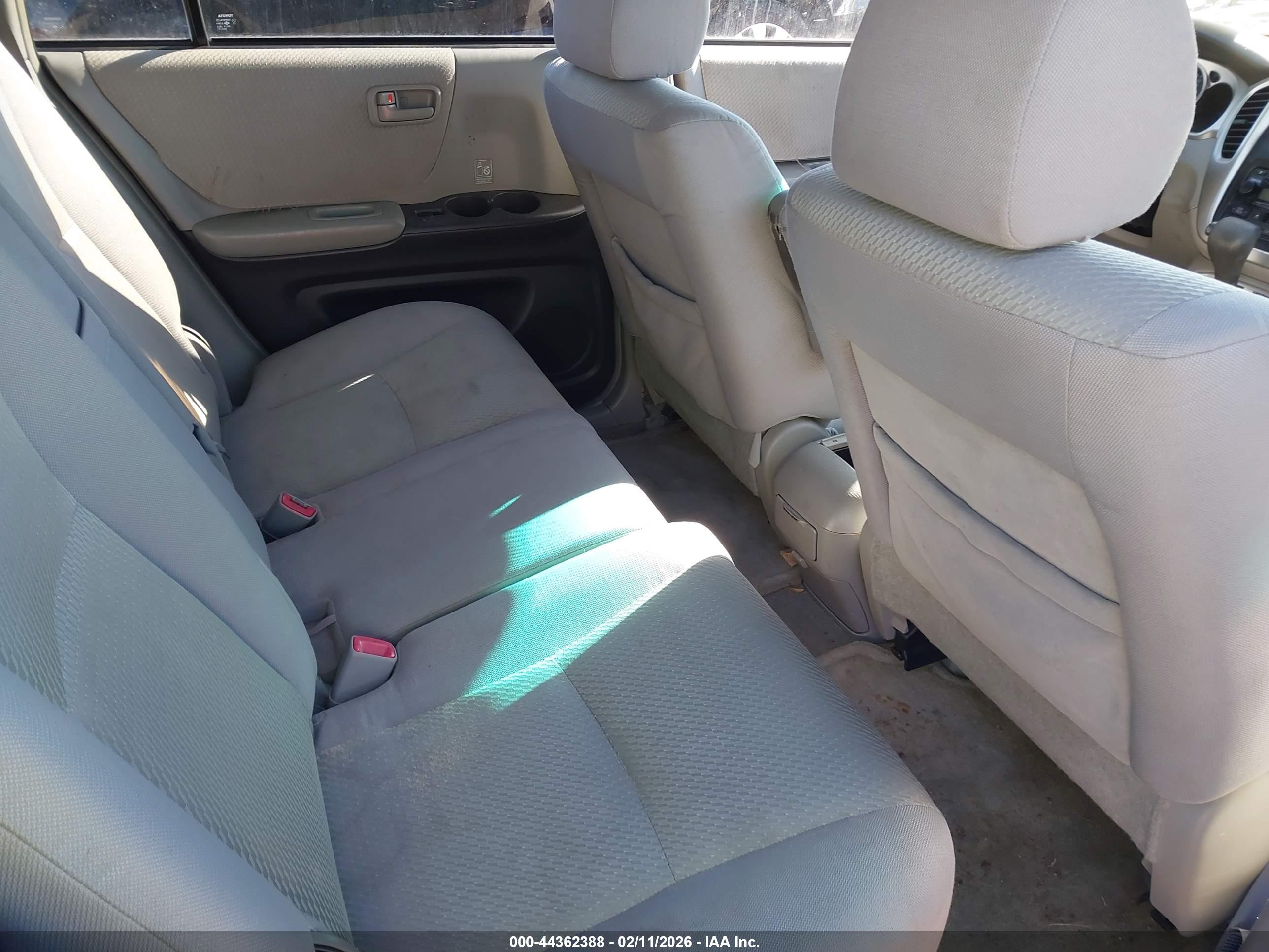 TOYOTA HIGHLANDER image 8