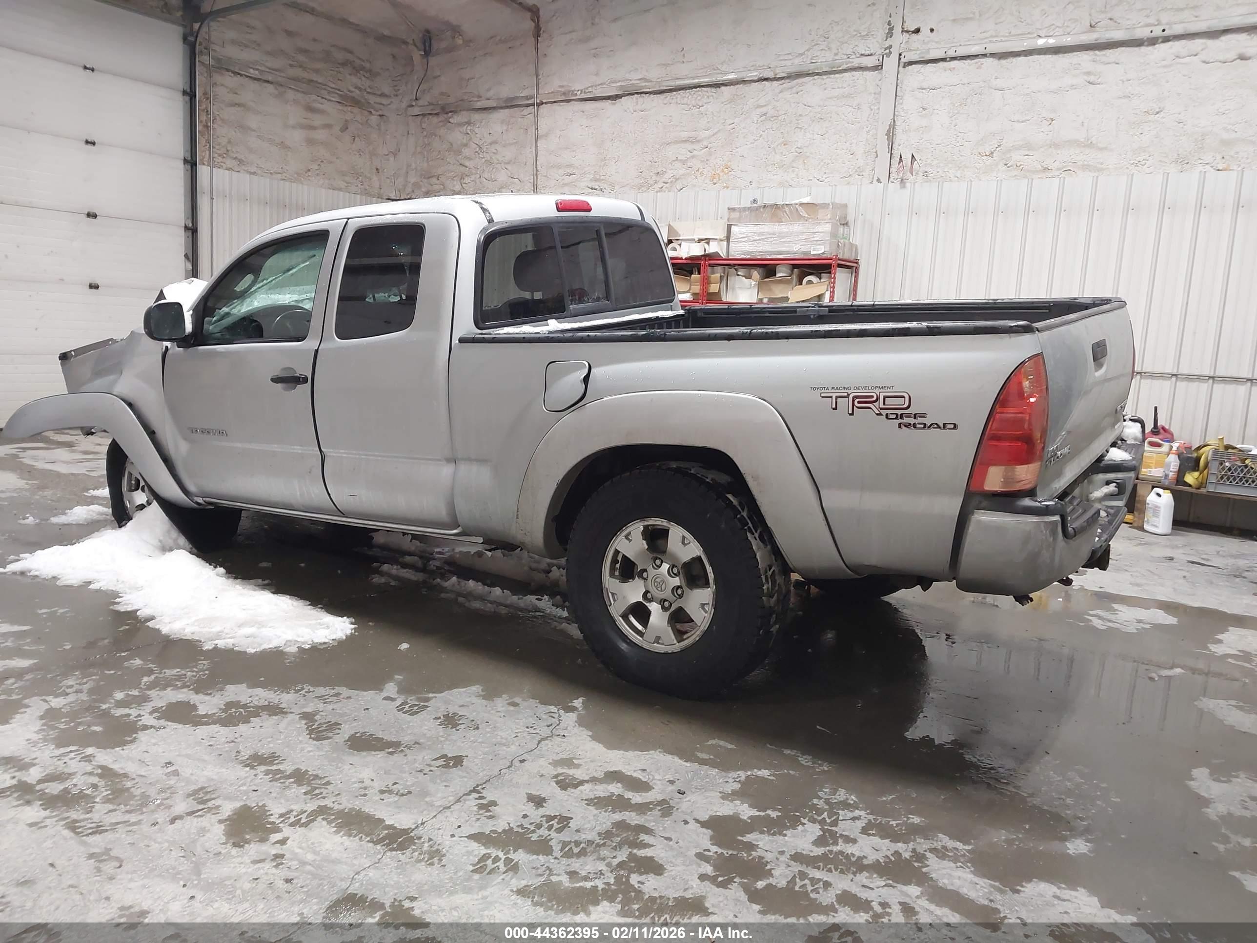 TOYOTA TACOMA image 3