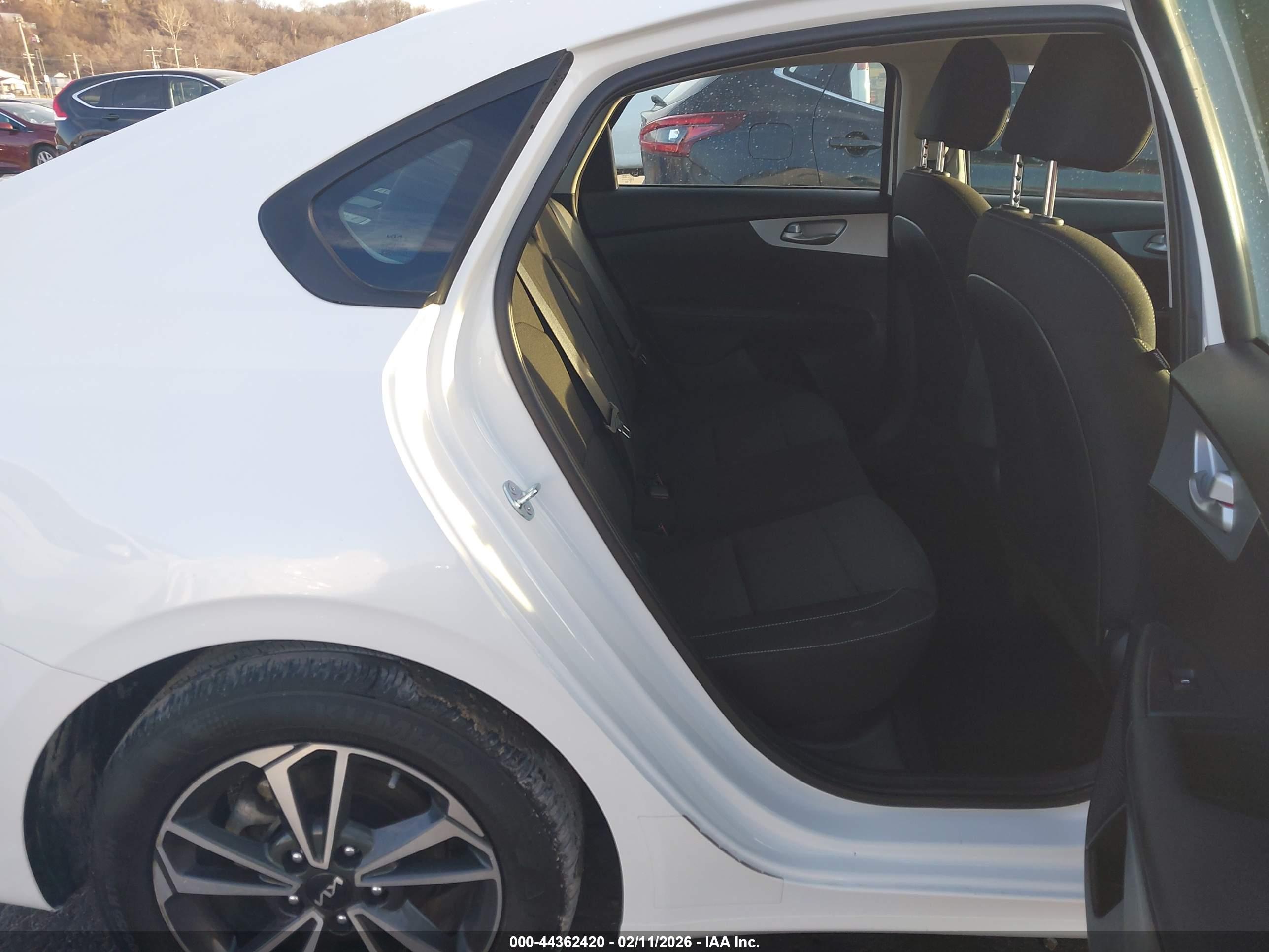 KIA FORTE image 8