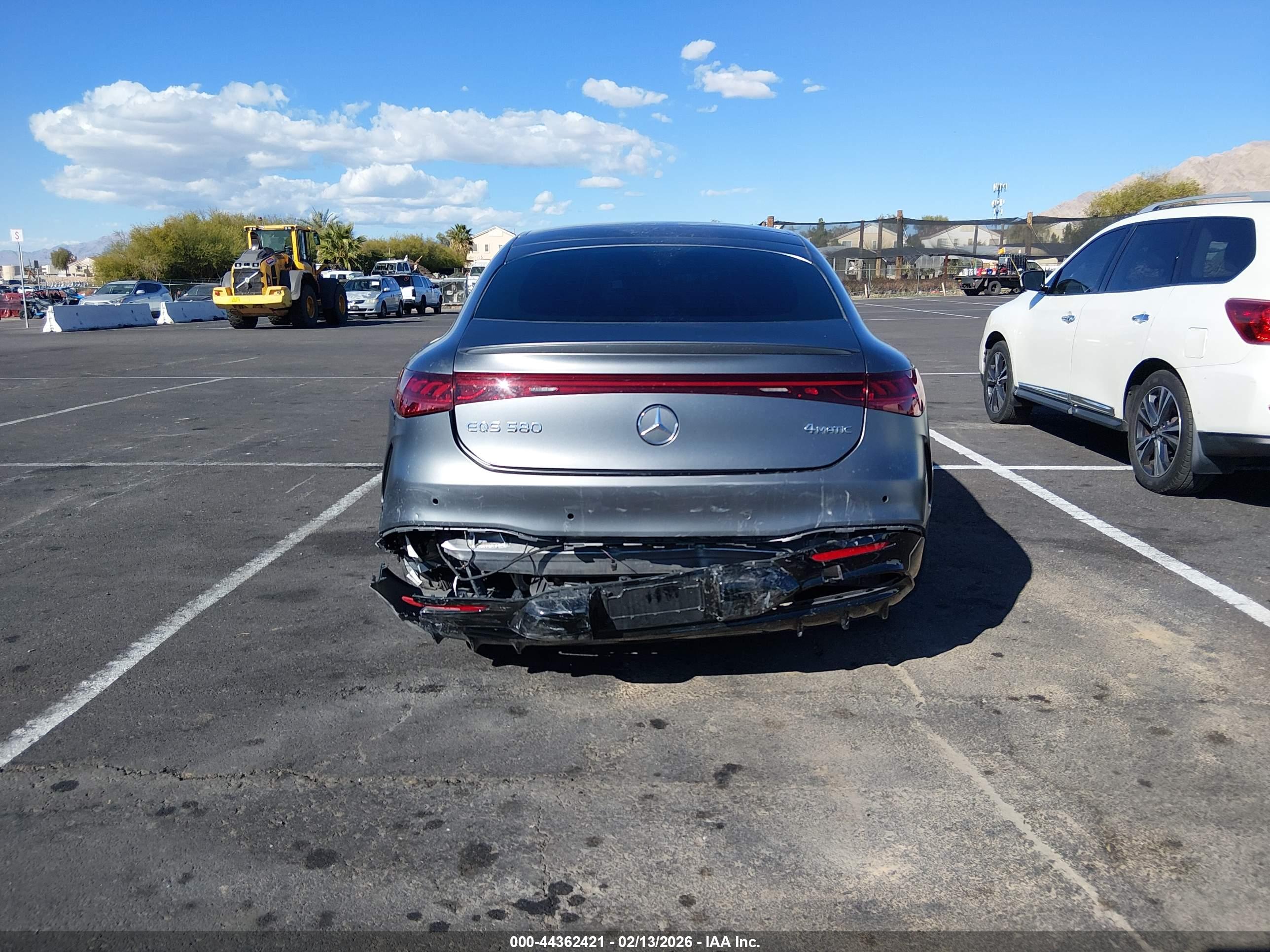 MERCEDES-BENZ EQS image 6
