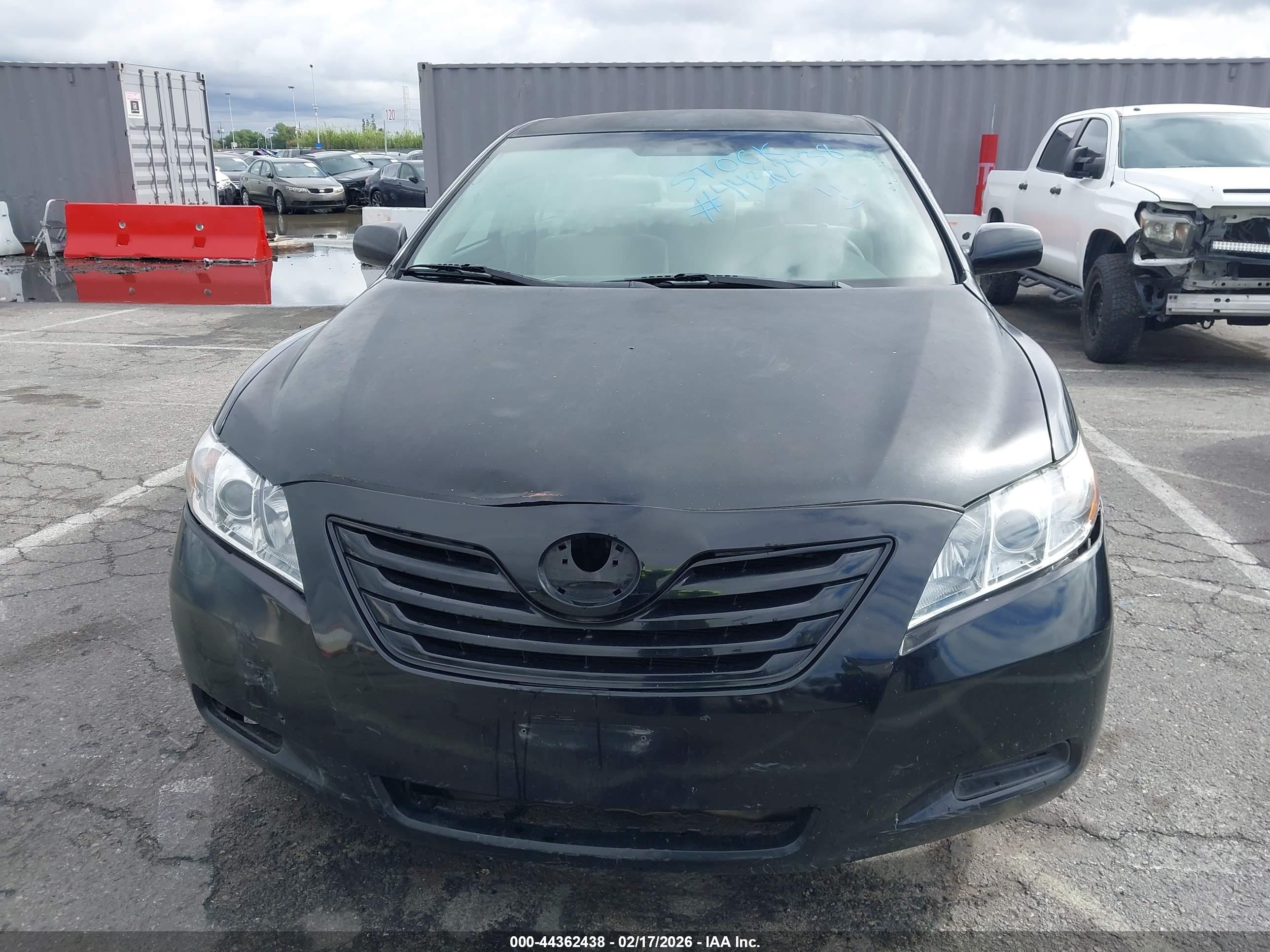 TOYOTA CAMRY image 6