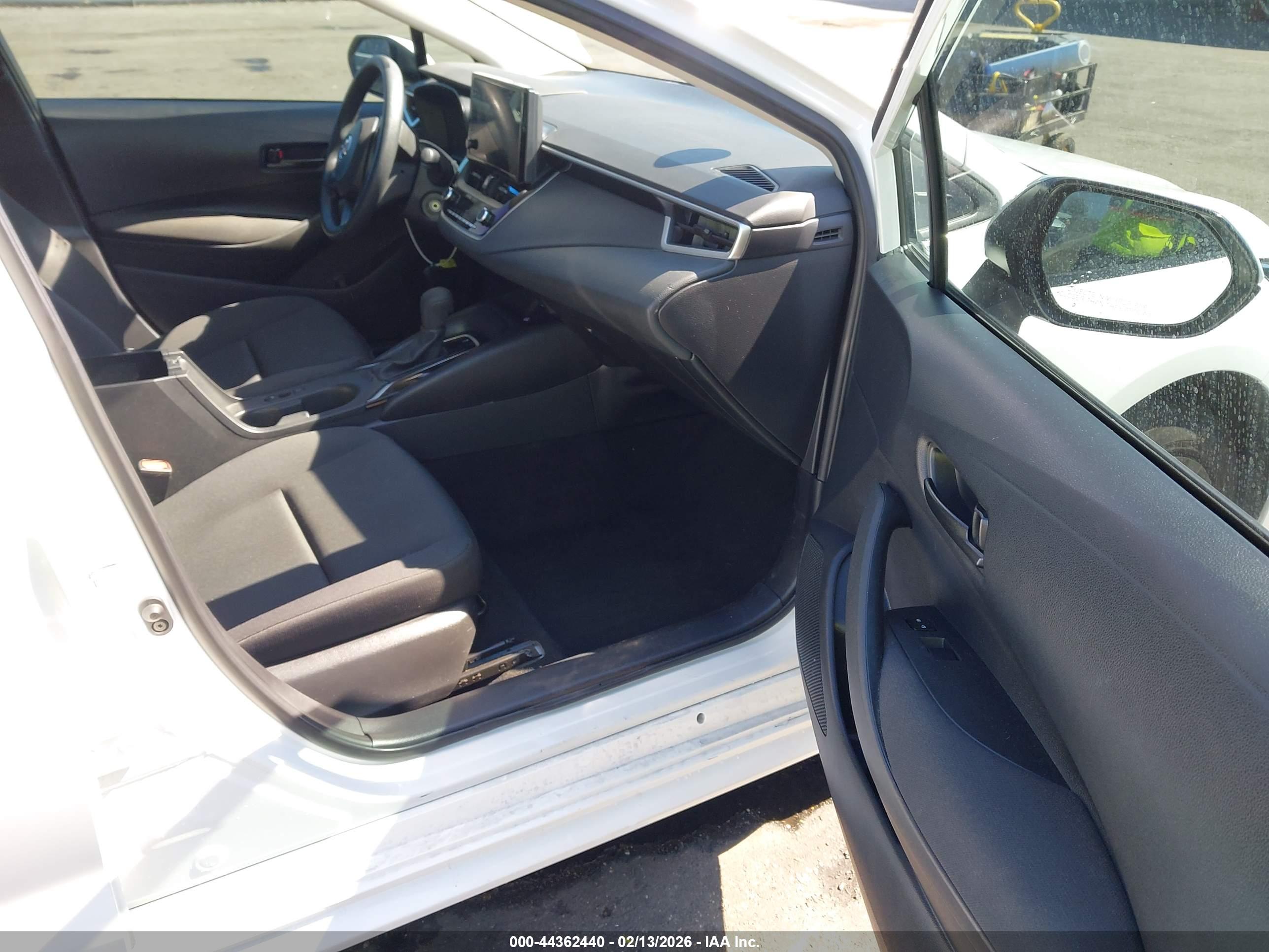 TOYOTA COROLLA image 5