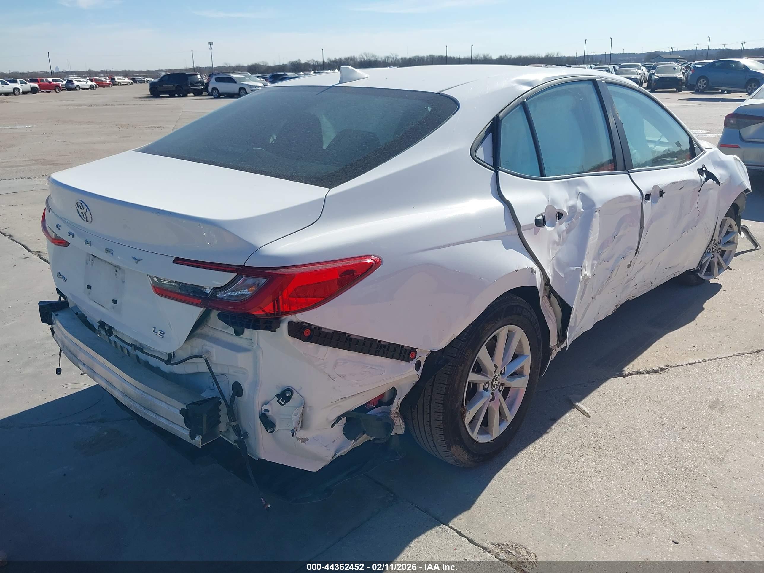 TOYOTA CAMRY image 4