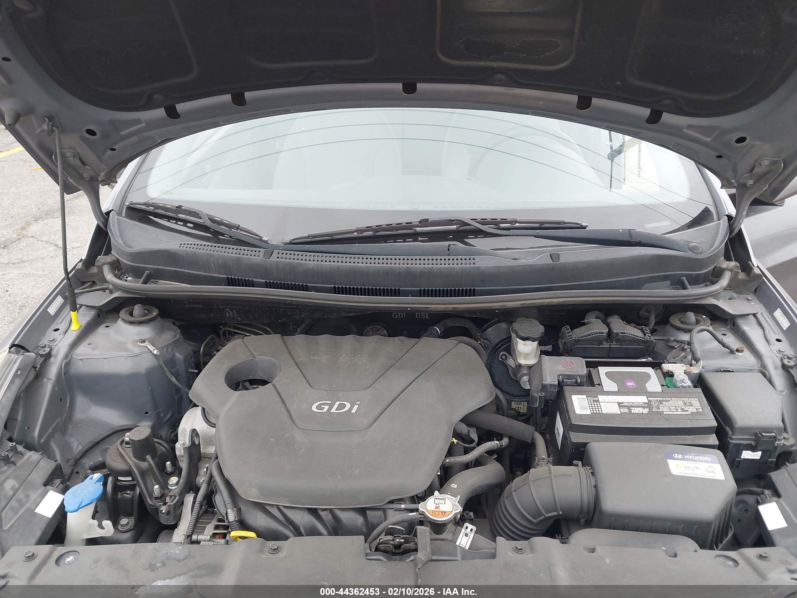HYUNDAI ACCENT image 10
