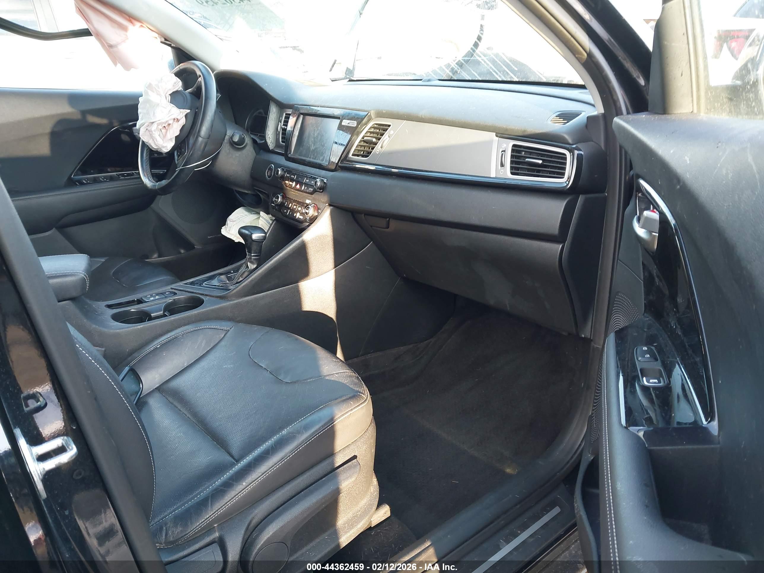 KIA NIRO image 5
