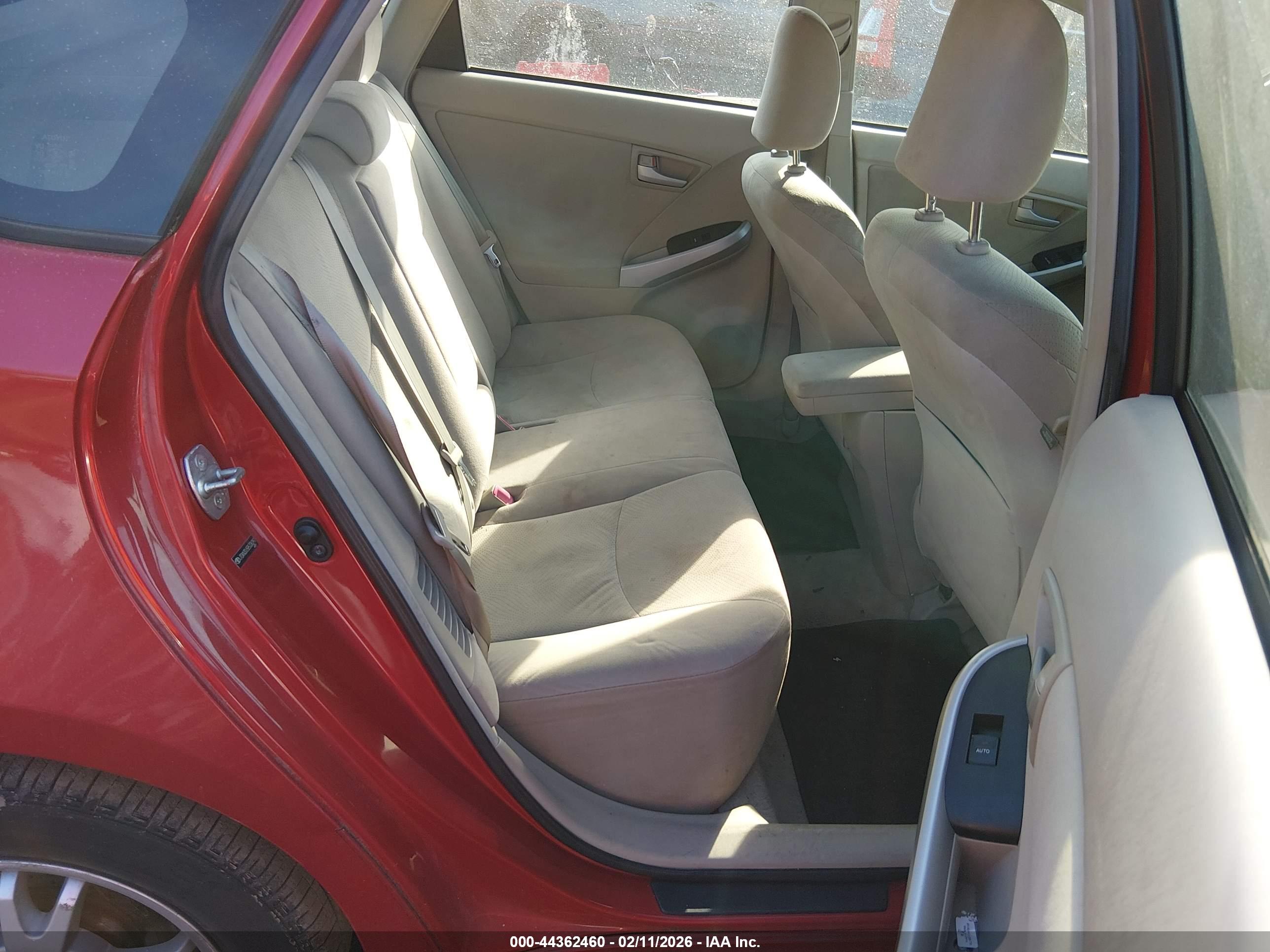 TOYOTA PRIUS image 8