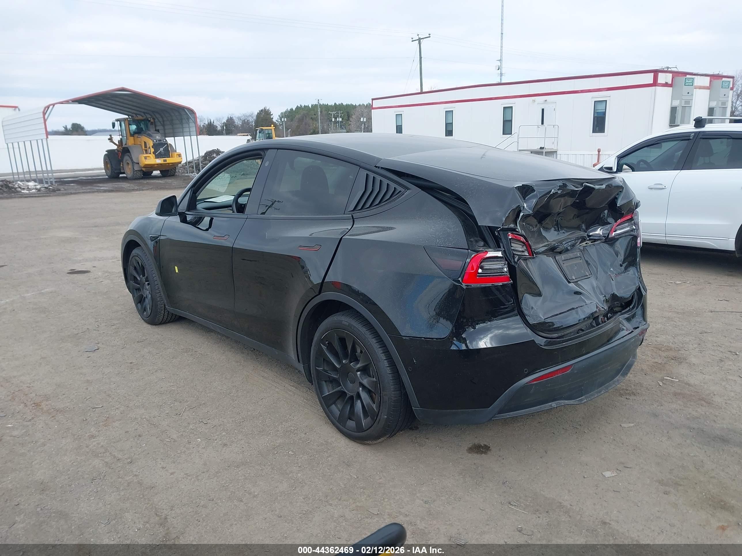 TESLA MODEL image 3