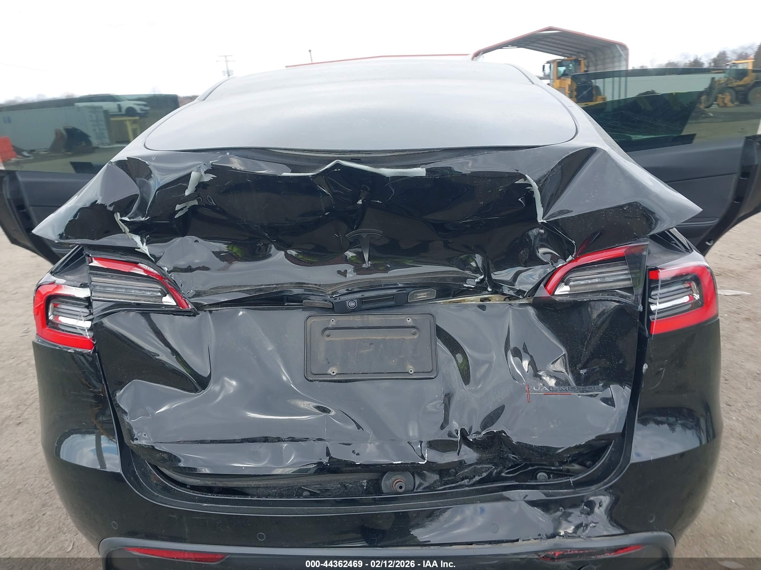 TESLA MODEL image 6