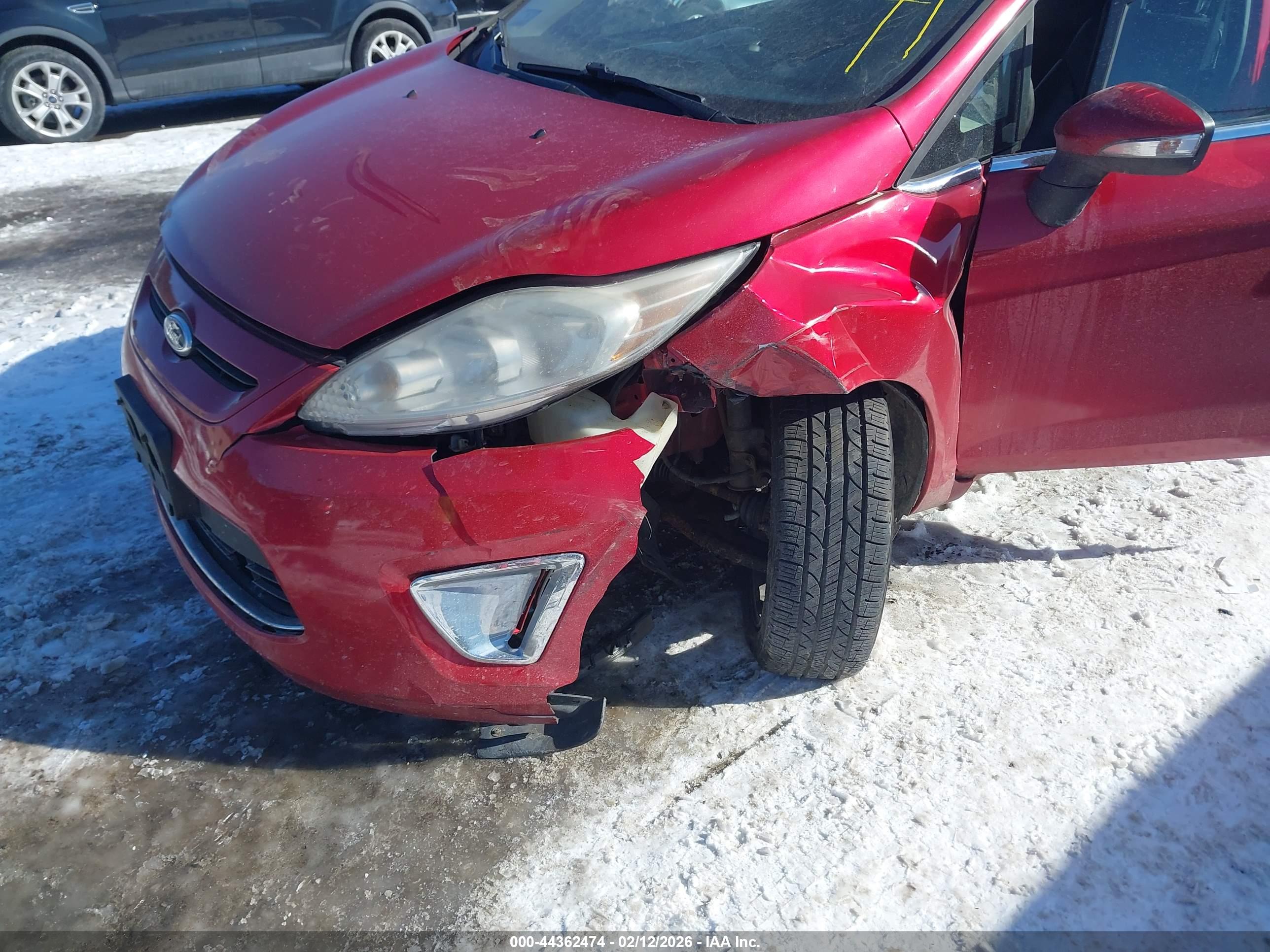 FORD FIESTA image 6