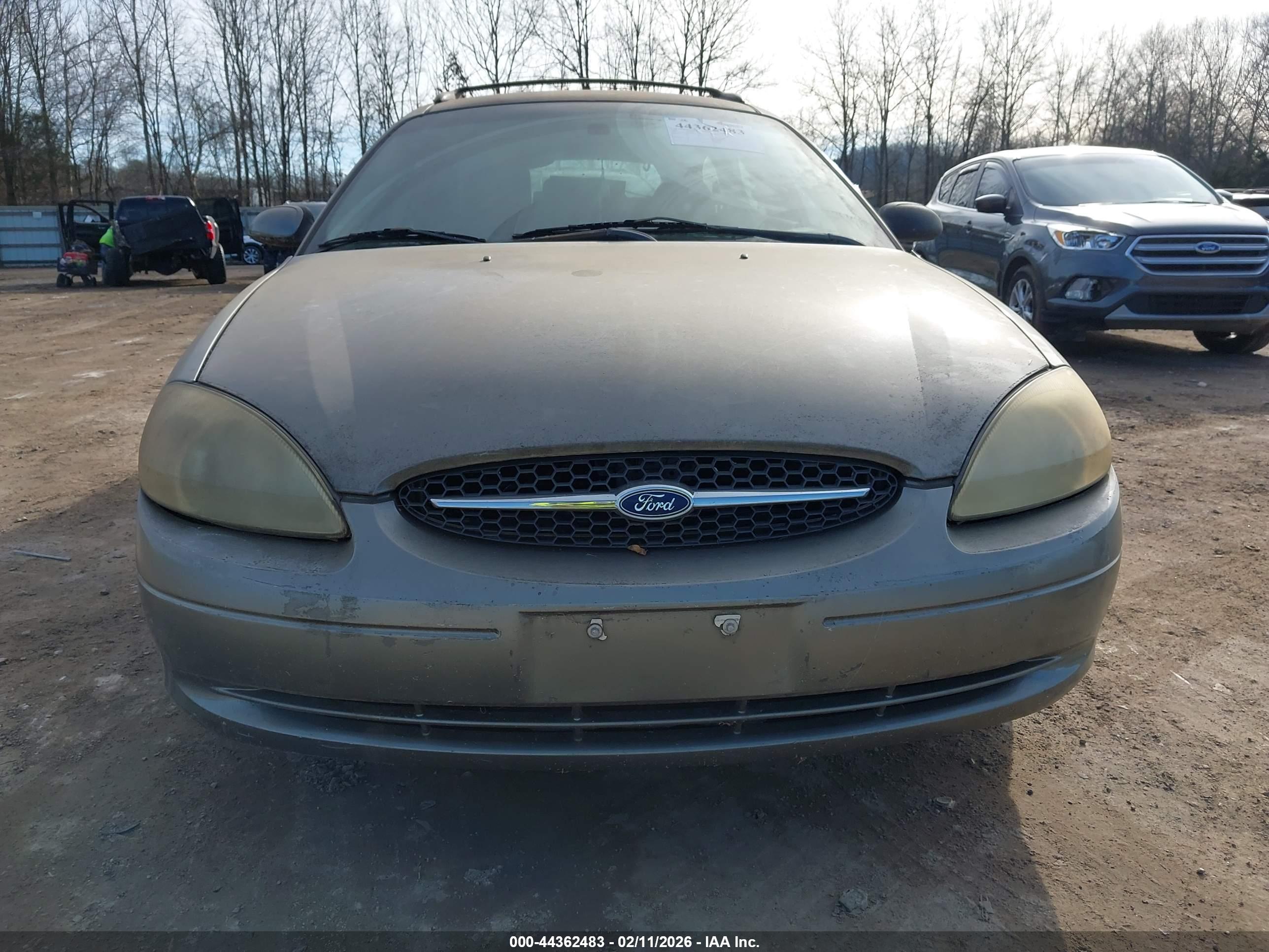FORD TAURUS image 6