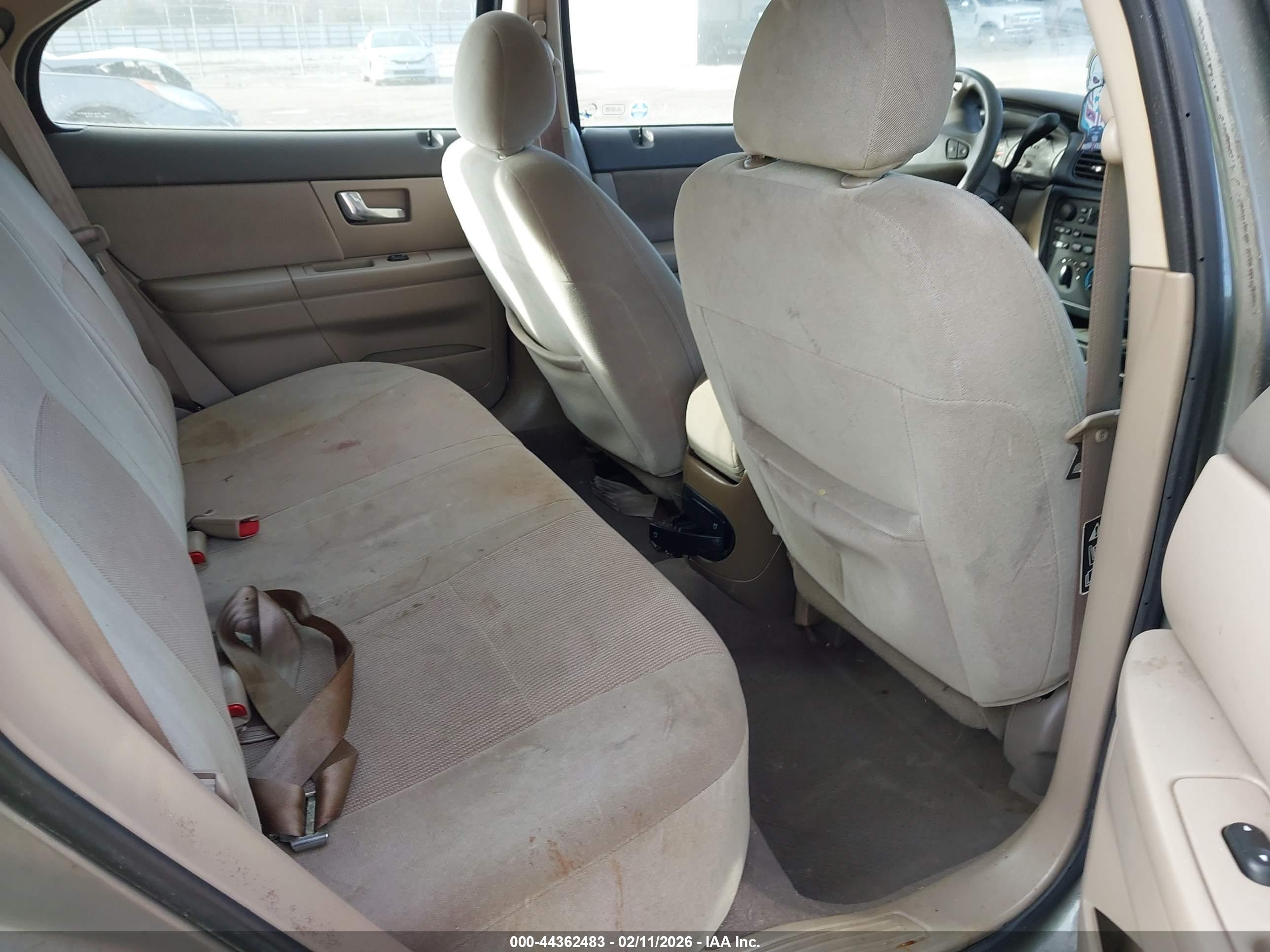FORD TAURUS image 8