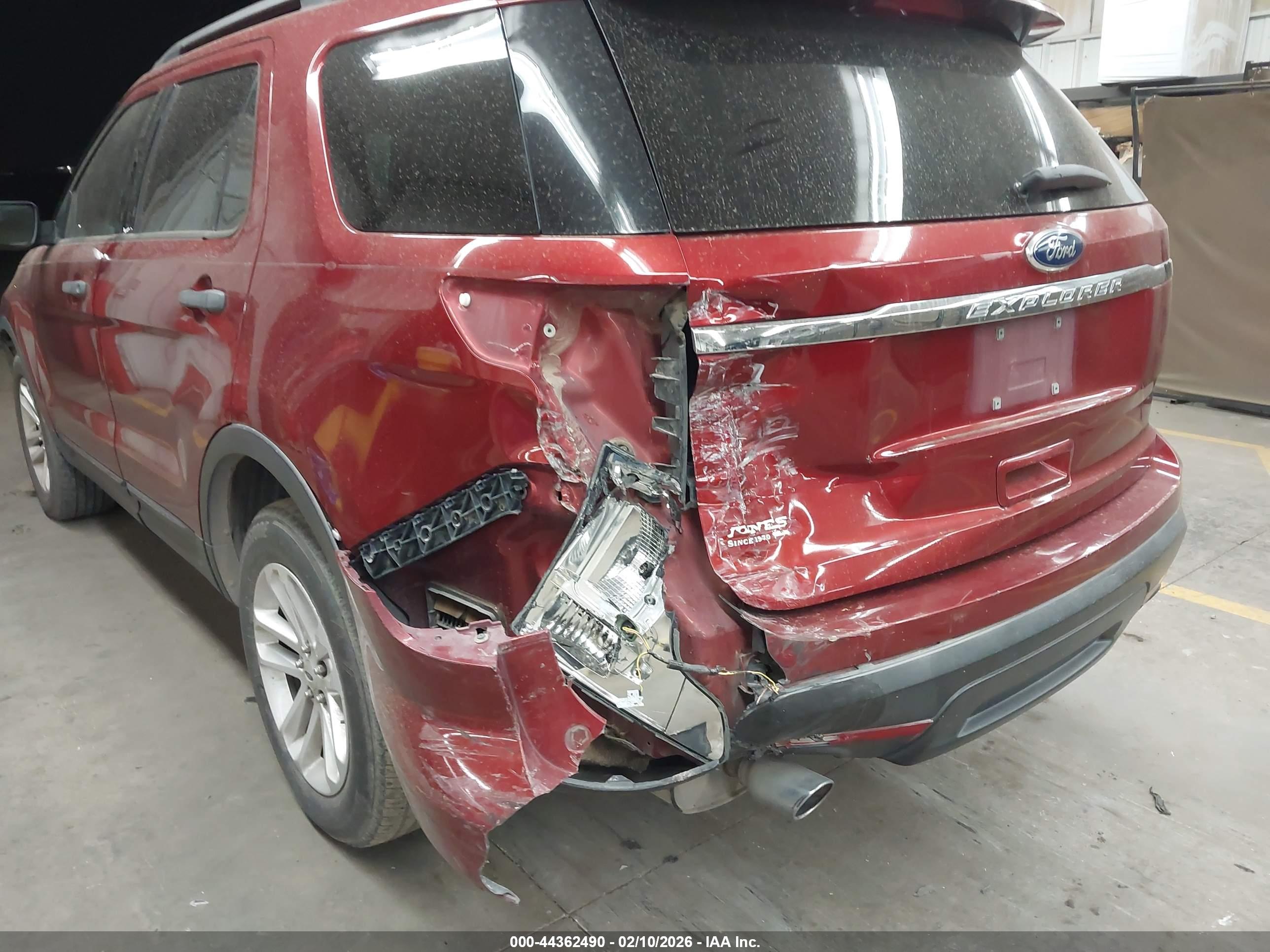 FORD EXPLORER image 6
