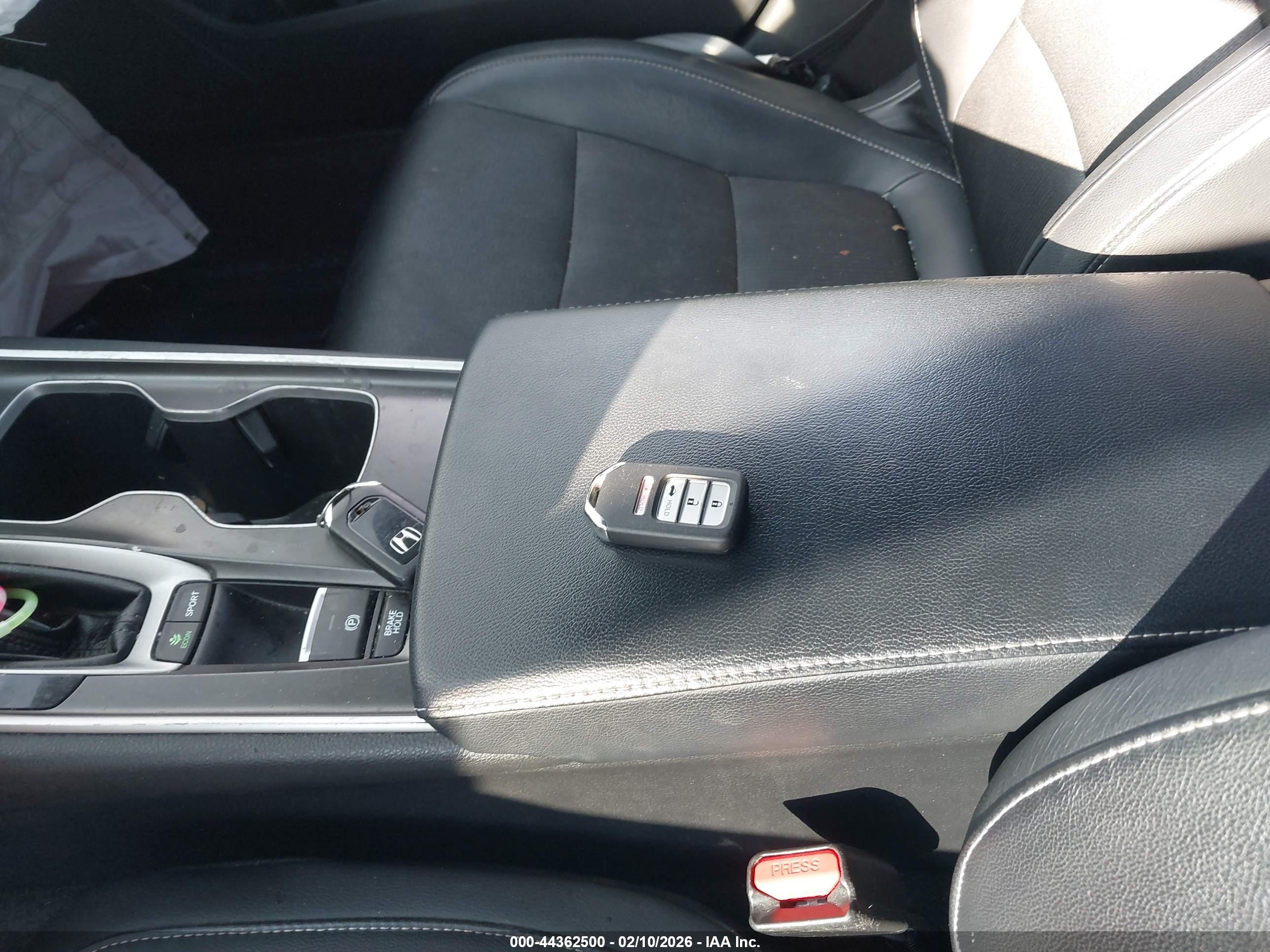 HONDA ACCORD image 11