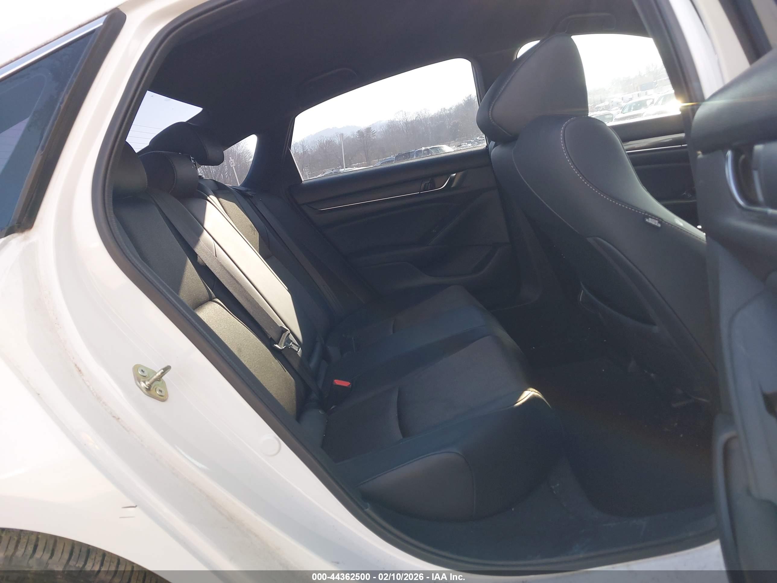 HONDA ACCORD image 8
