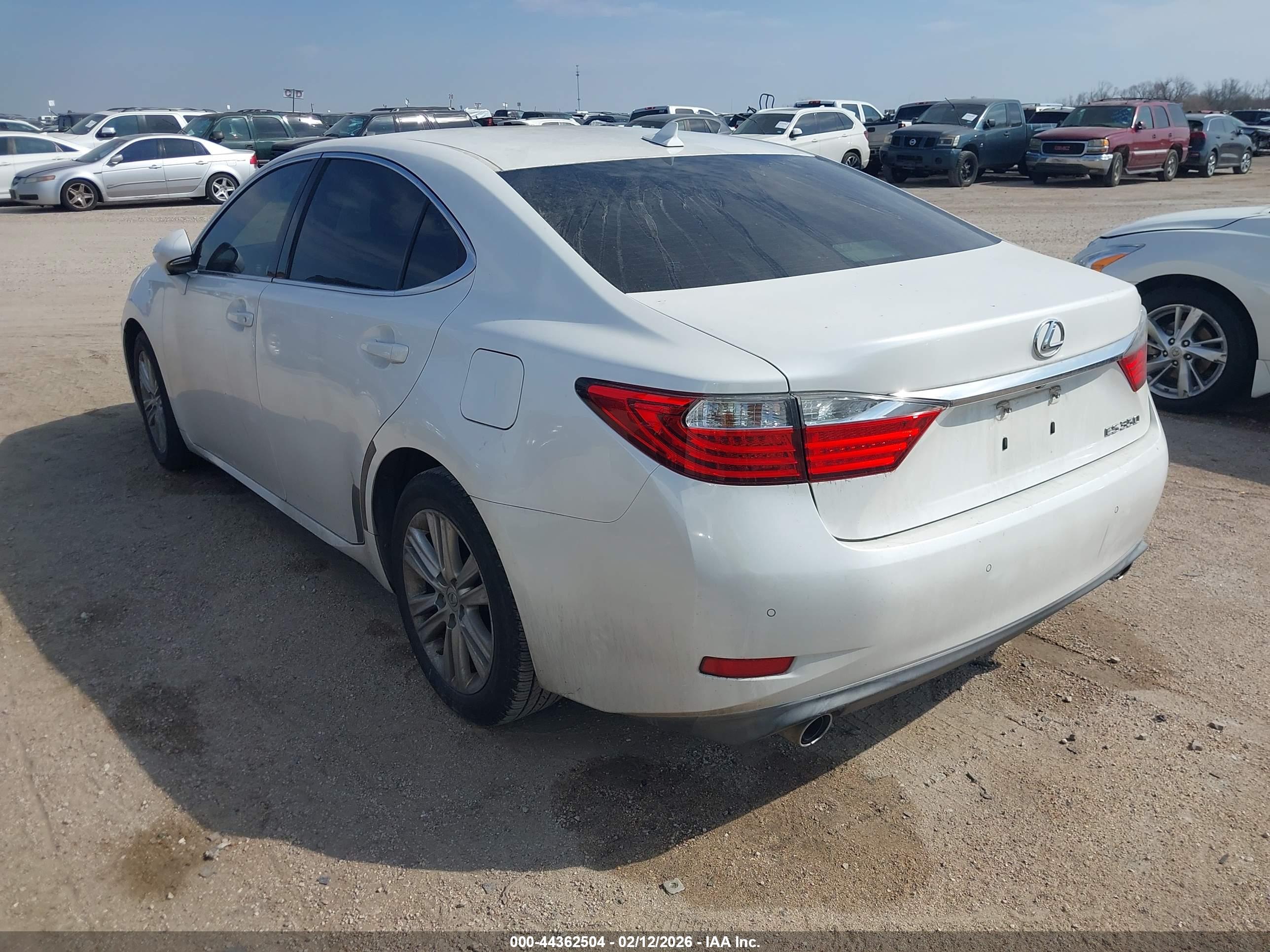 LEXUS ES image 3