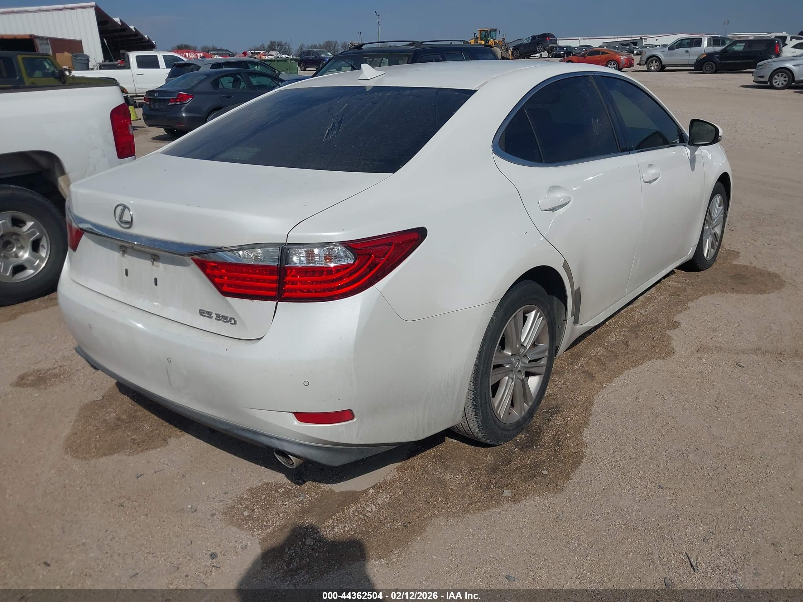 LEXUS ES image 4