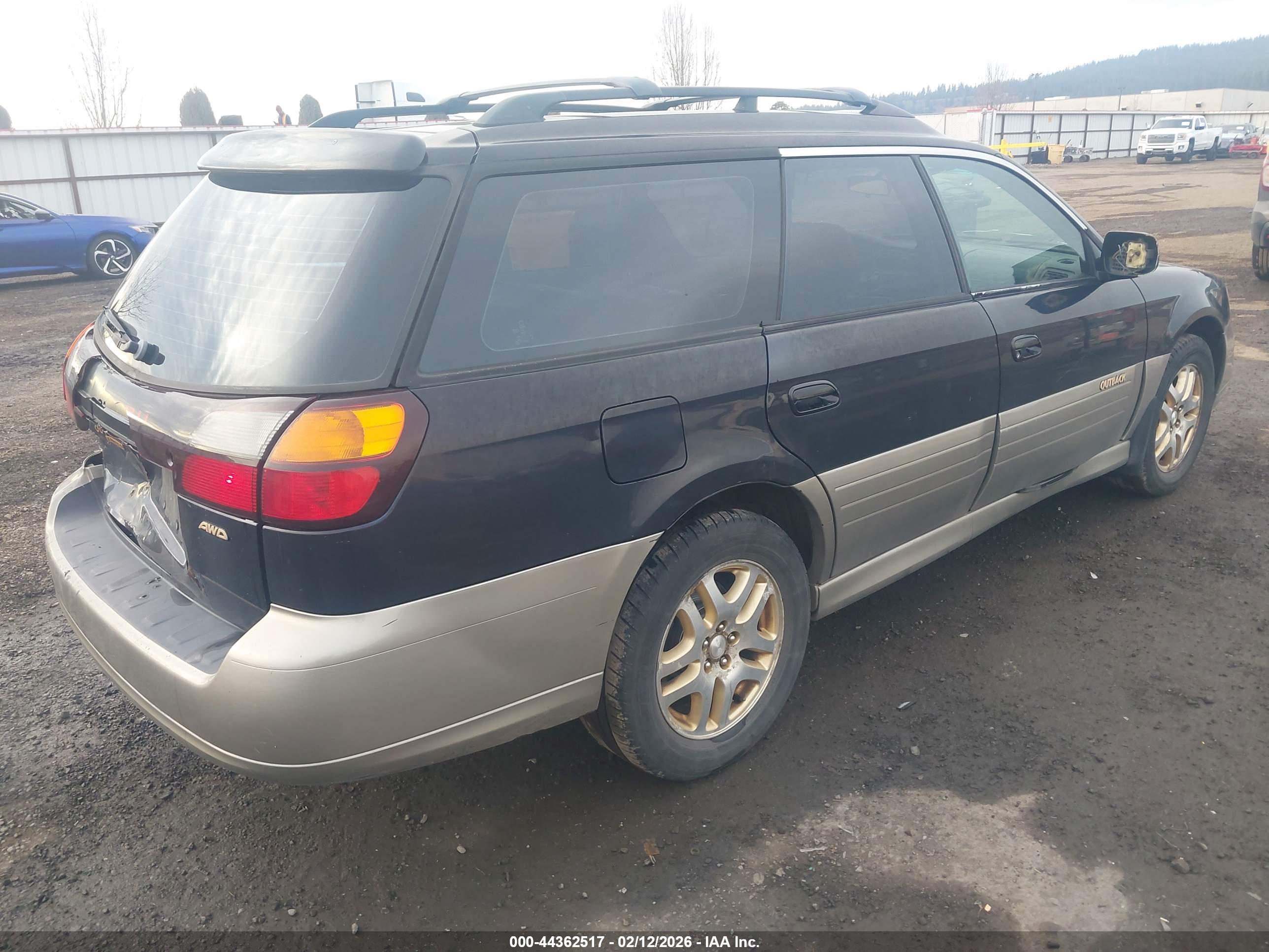 SUBARU OUTBACK image 4