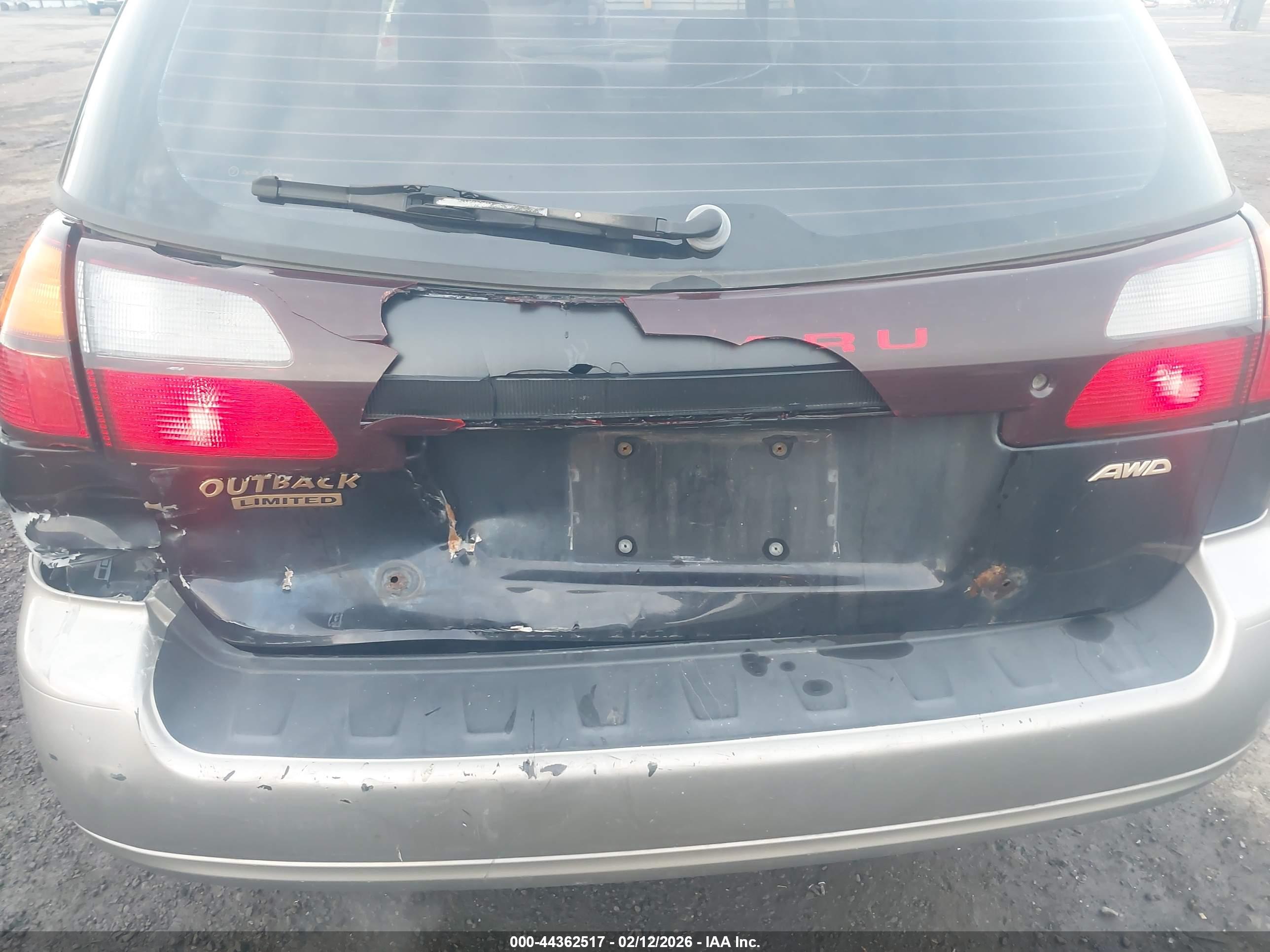 SUBARU OUTBACK image 6