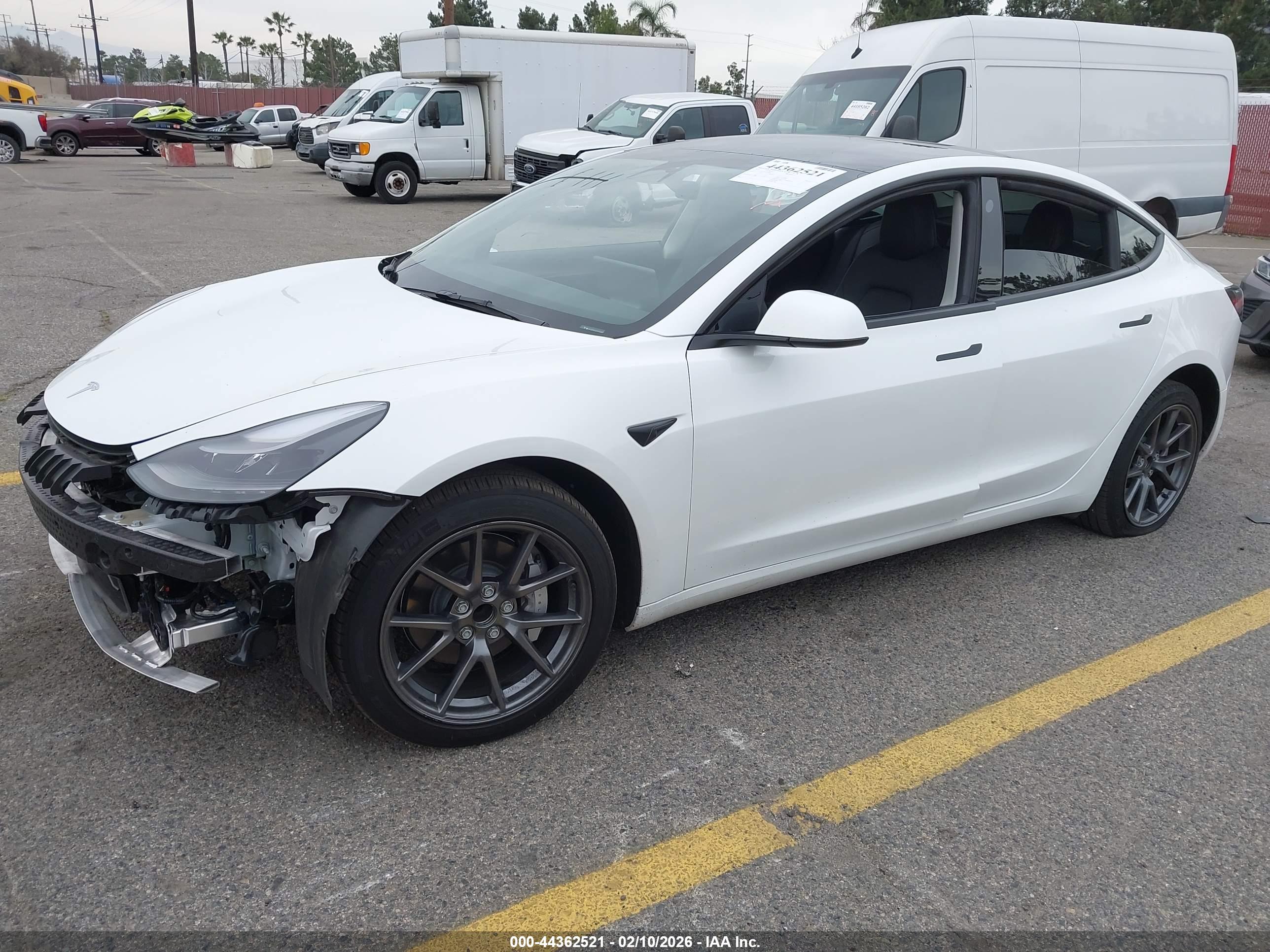TESLA MODEL image 2