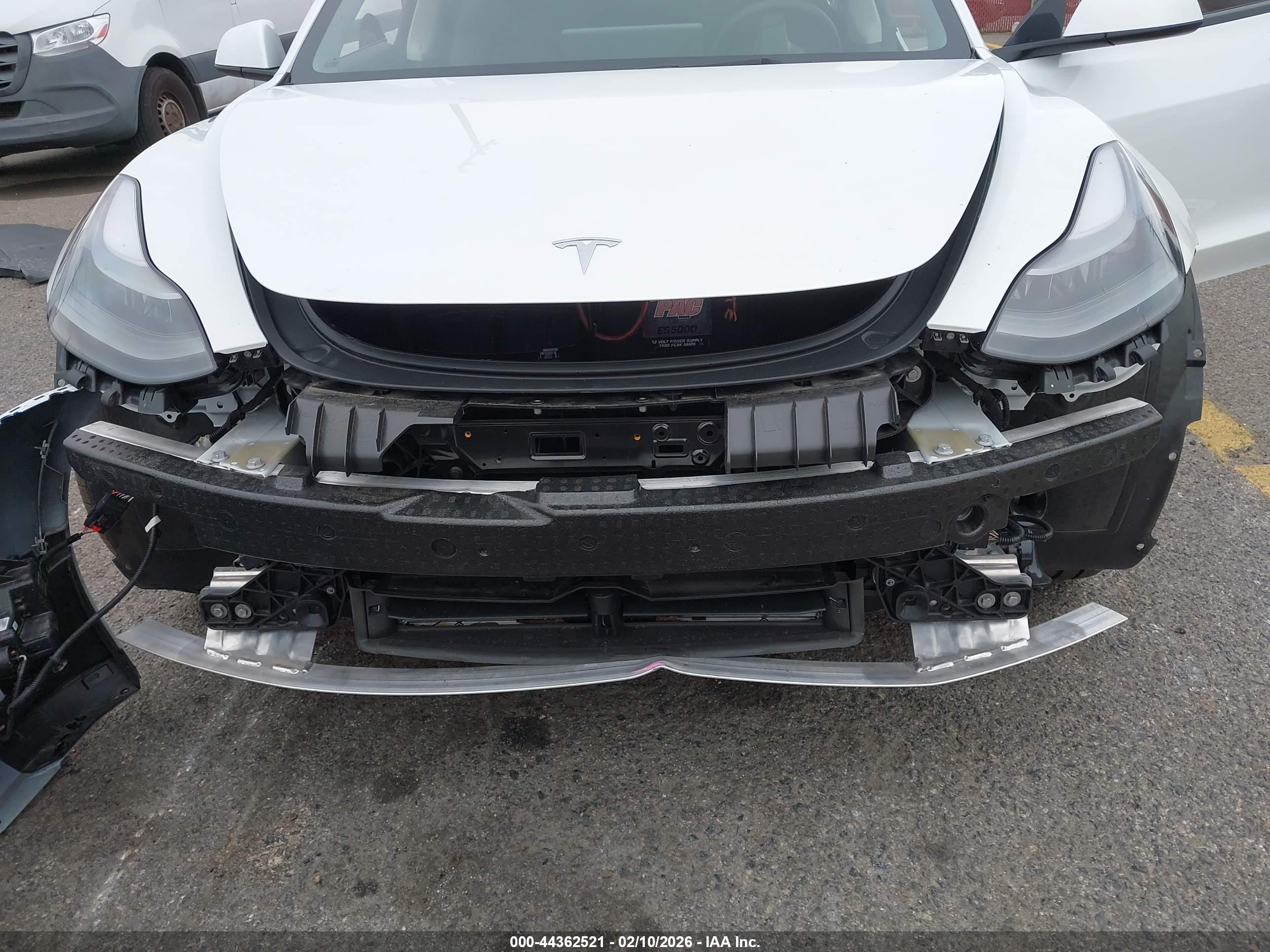 TESLA MODEL image 6