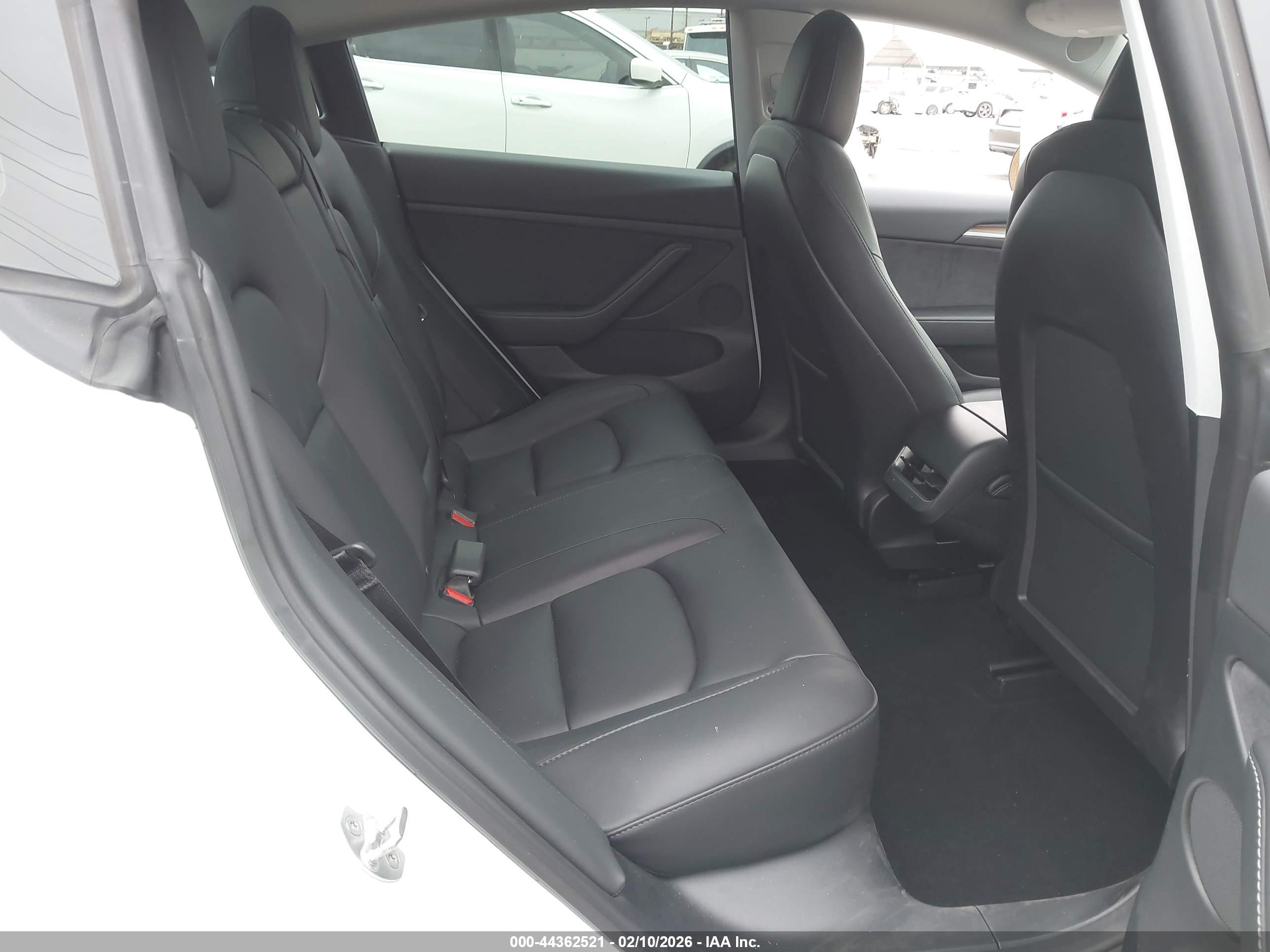 TESLA MODEL image 8