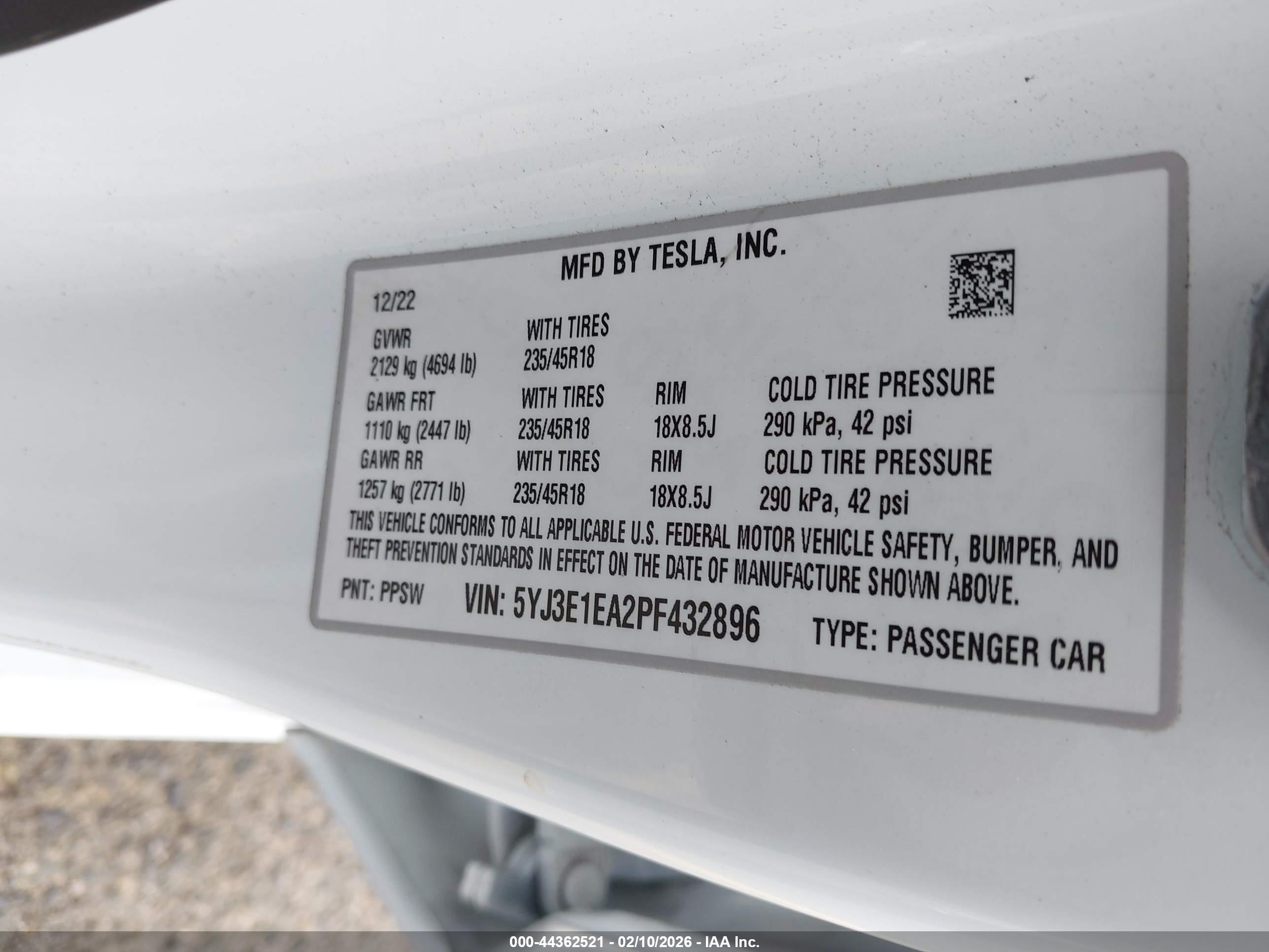 TESLA MODEL image 9
