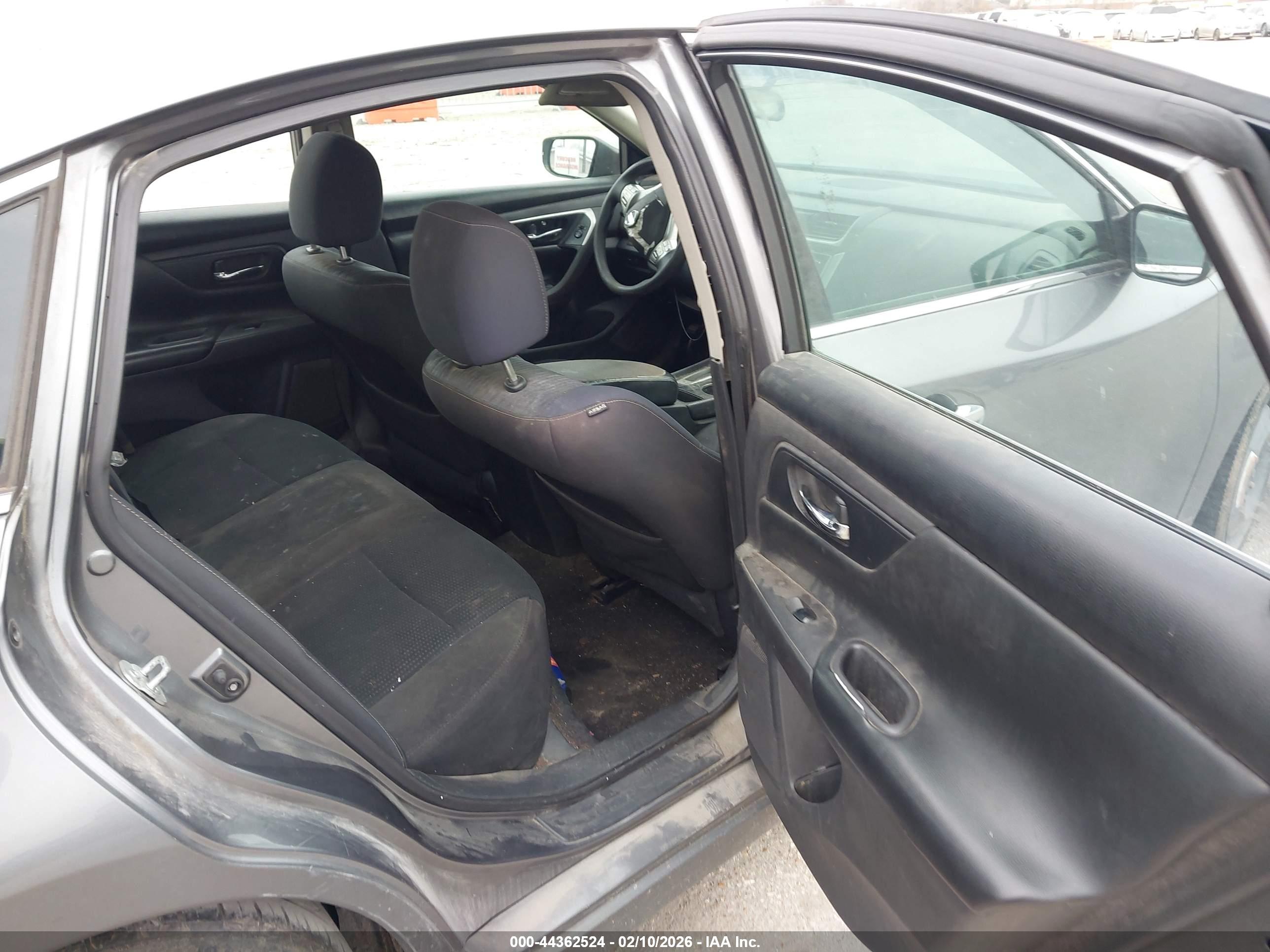 NISSAN ALTIMA image 8