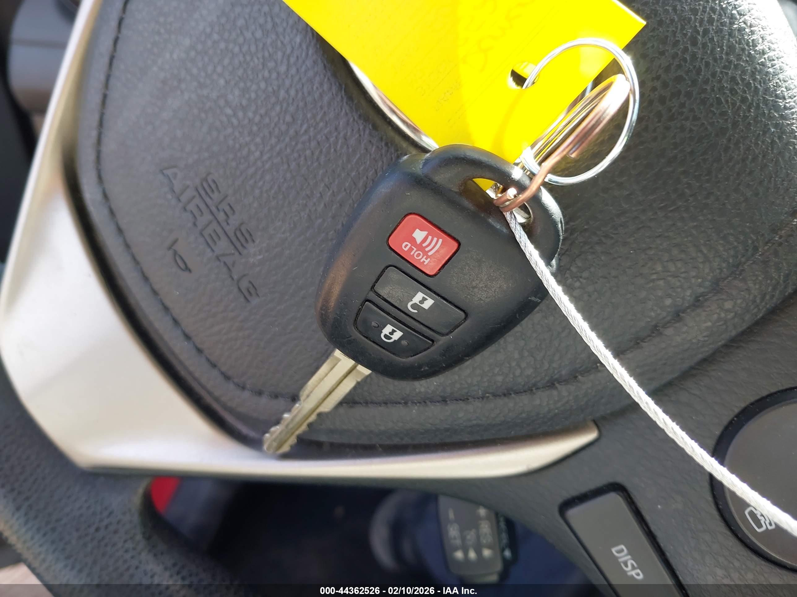 TOYOTA RAV4 image 11