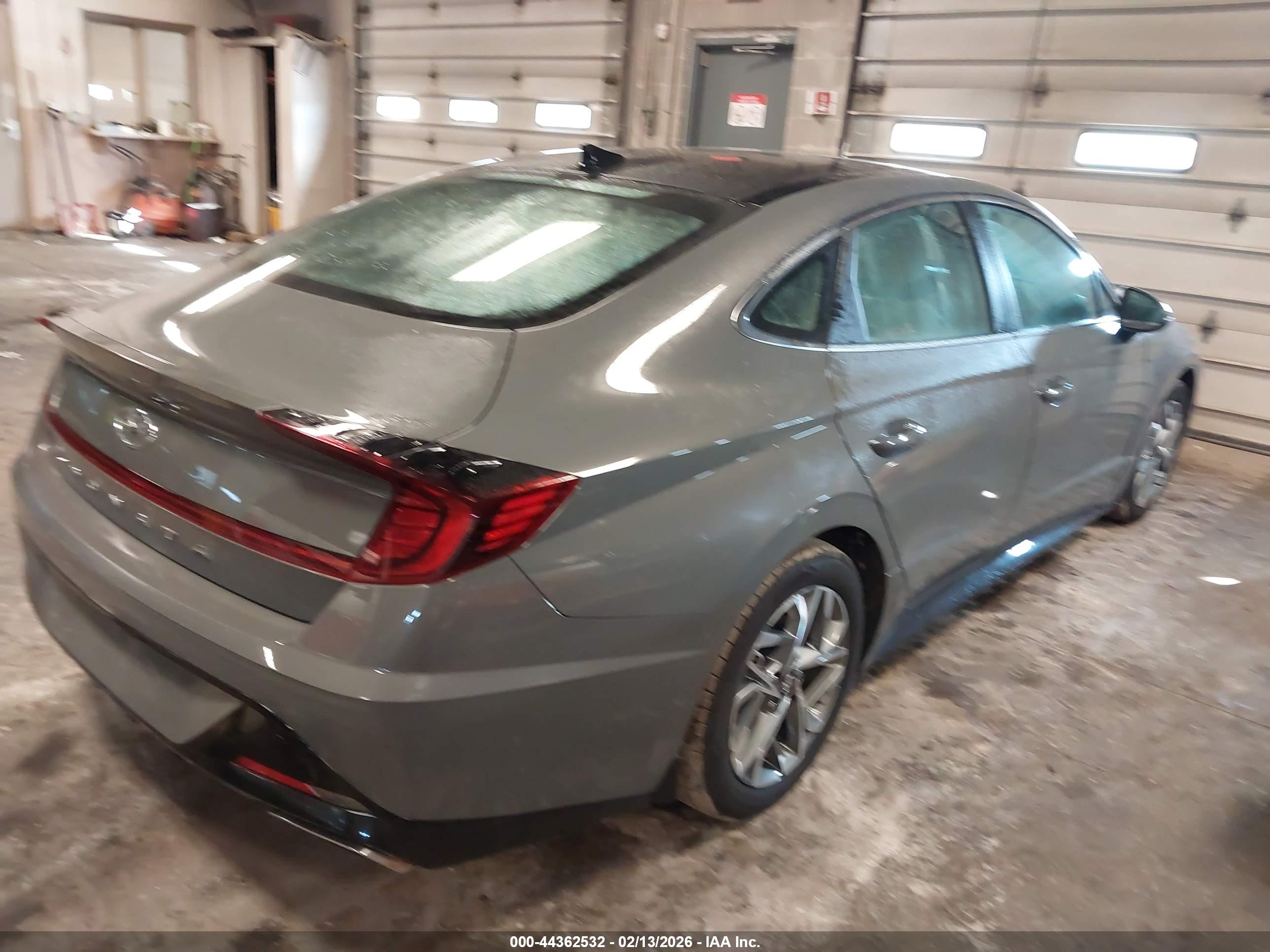 HYUNDAI SONATA image 4