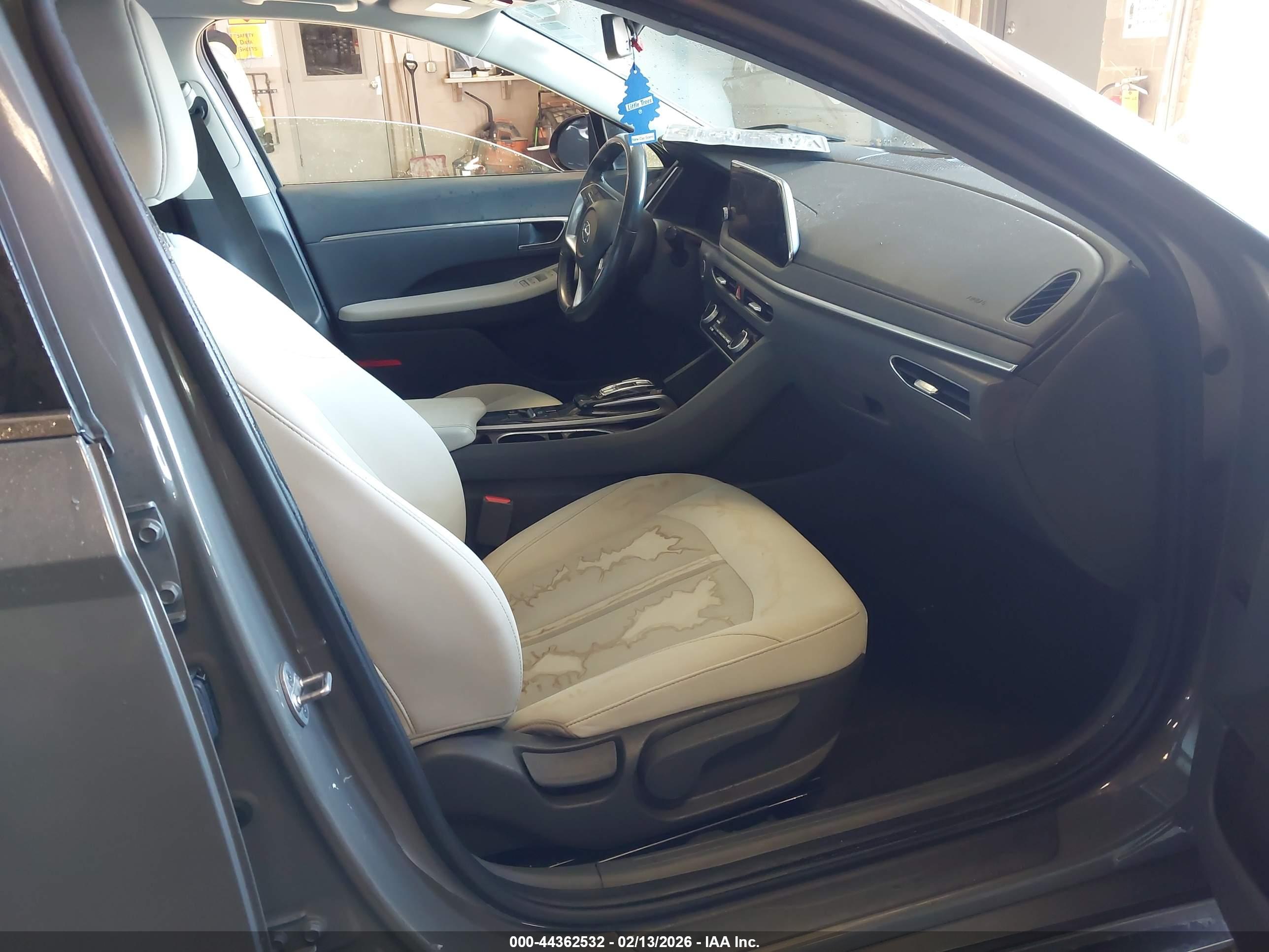 HYUNDAI SONATA image 5
