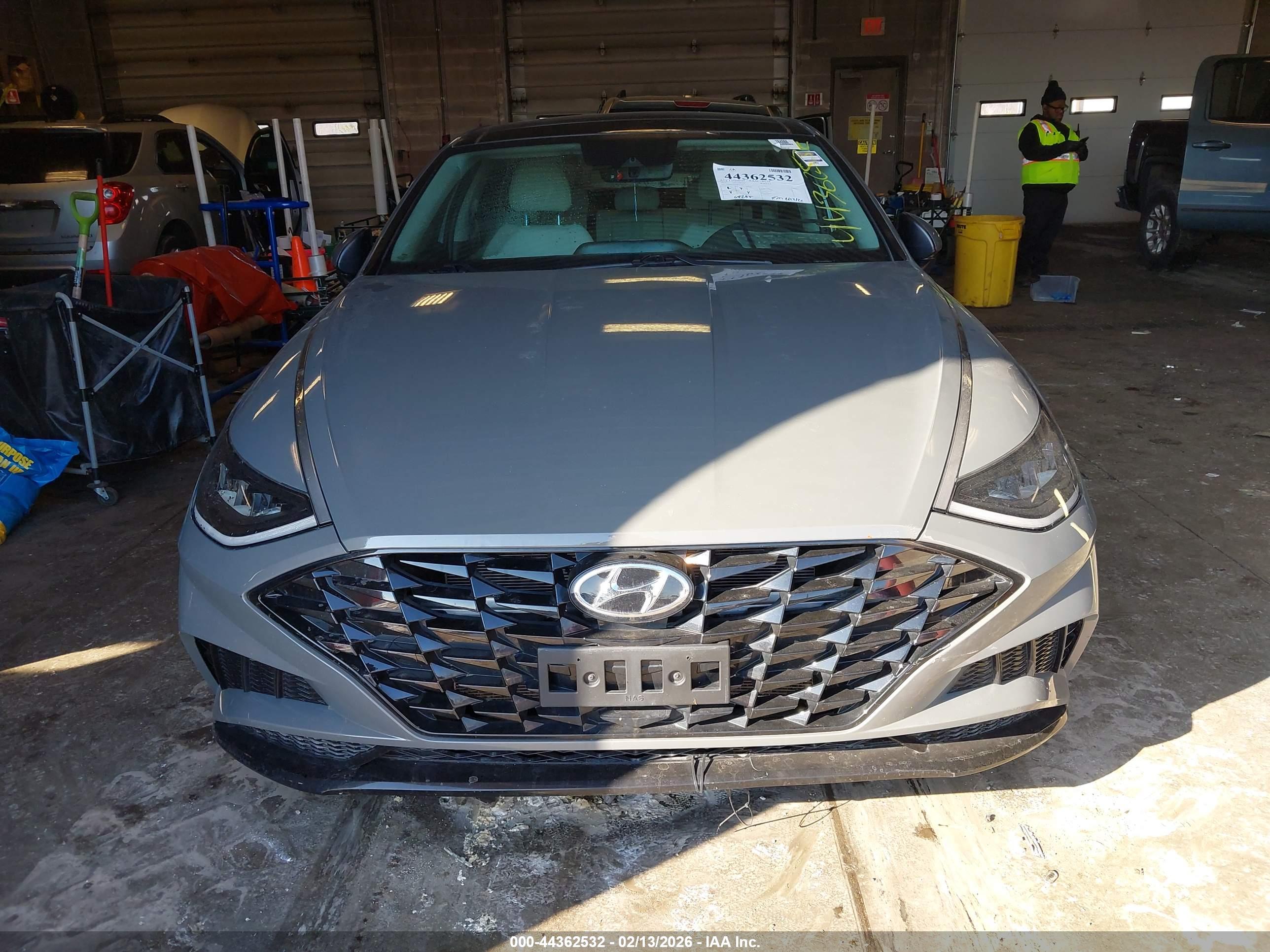 HYUNDAI SONATA image 6