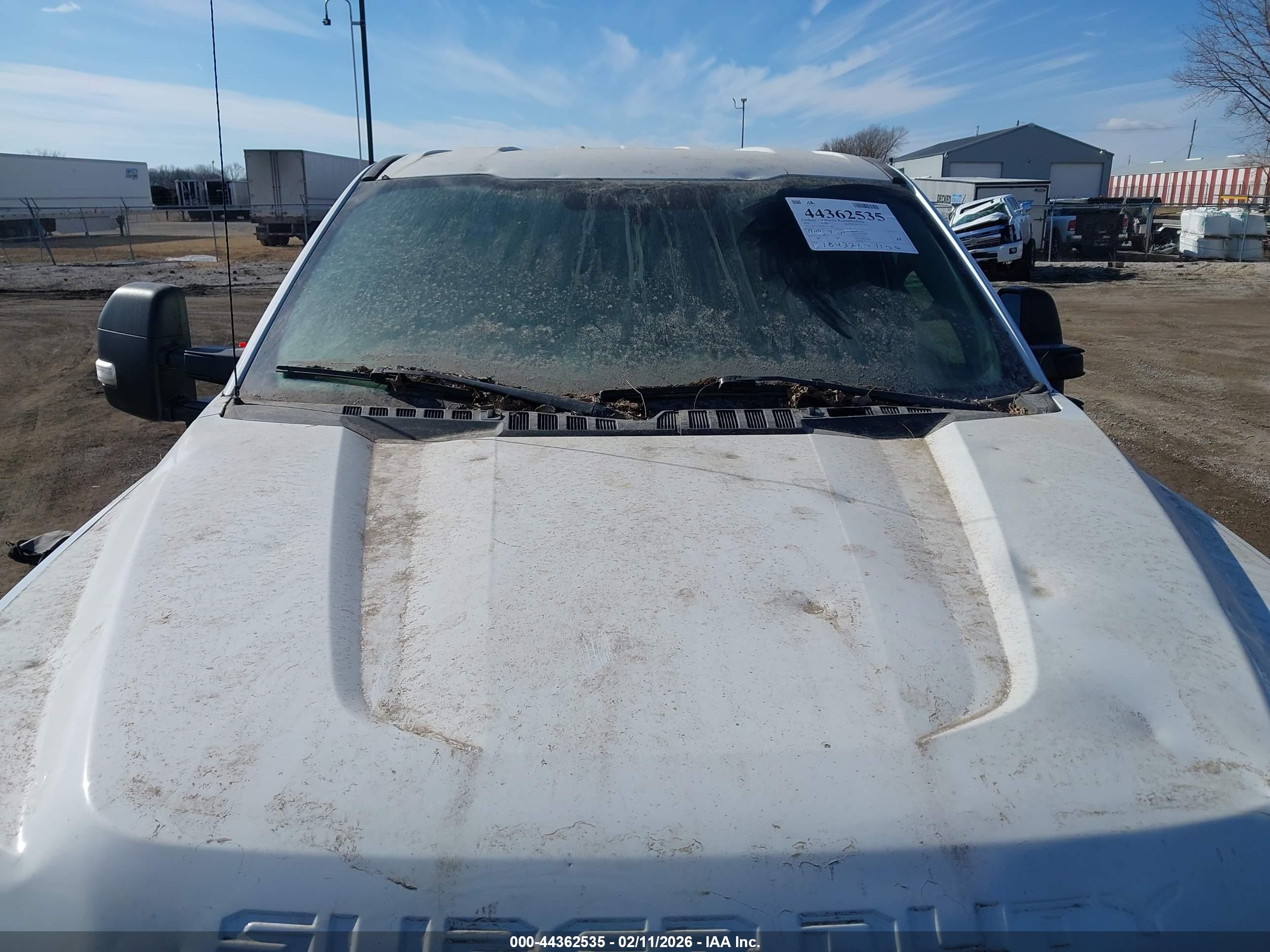 FORD SUPER image 6