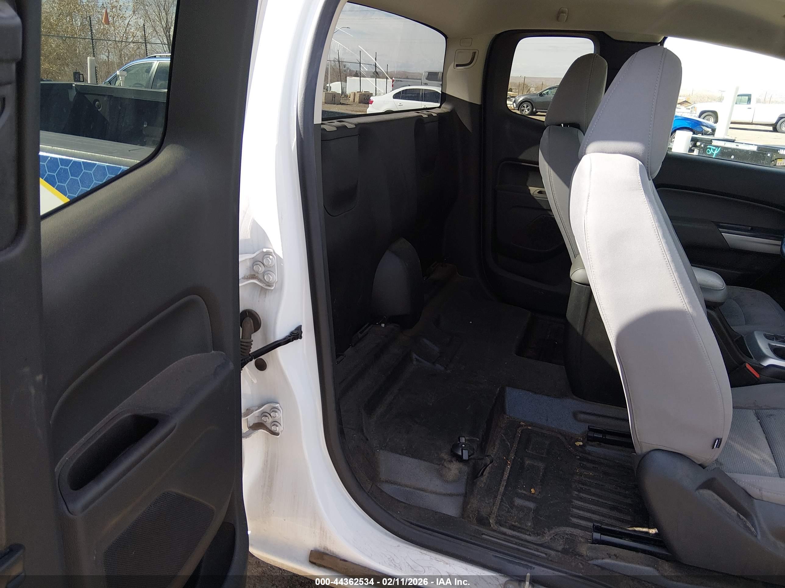 CHEVROLET COLORADO image 8